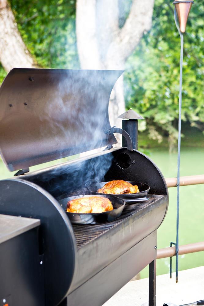 Lodge Lodge Cast Iron Skillet