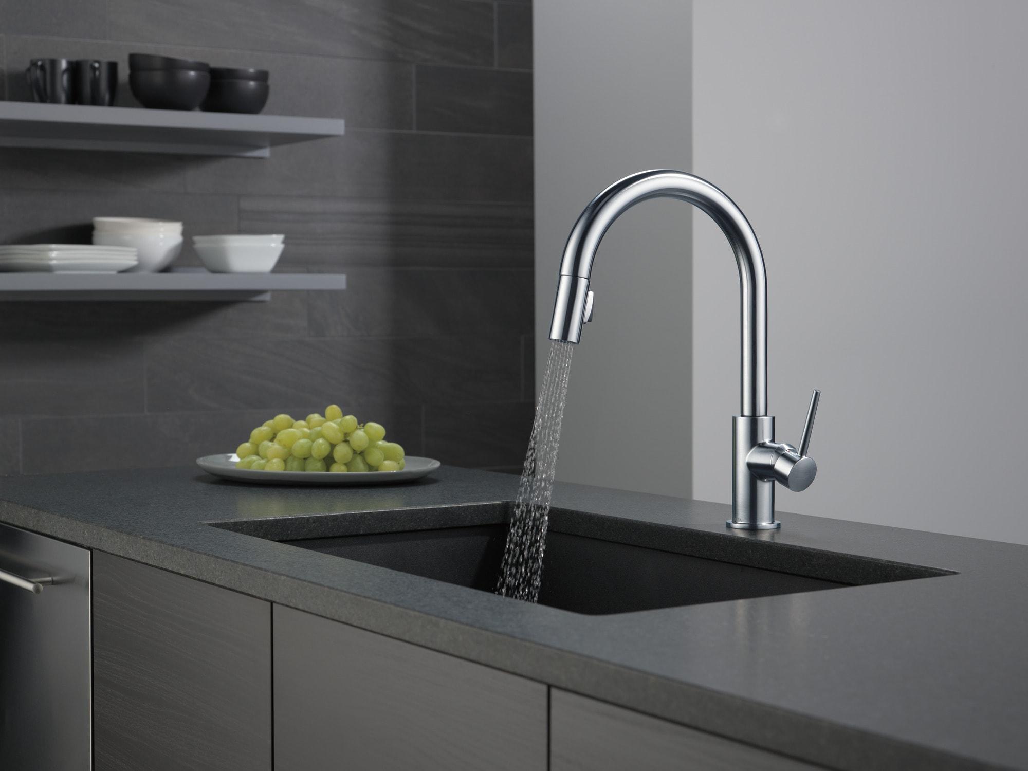 Trinsic Pull Down Sprayer Kitchen Sink Faucet, Single Handle Kitchen Faucet