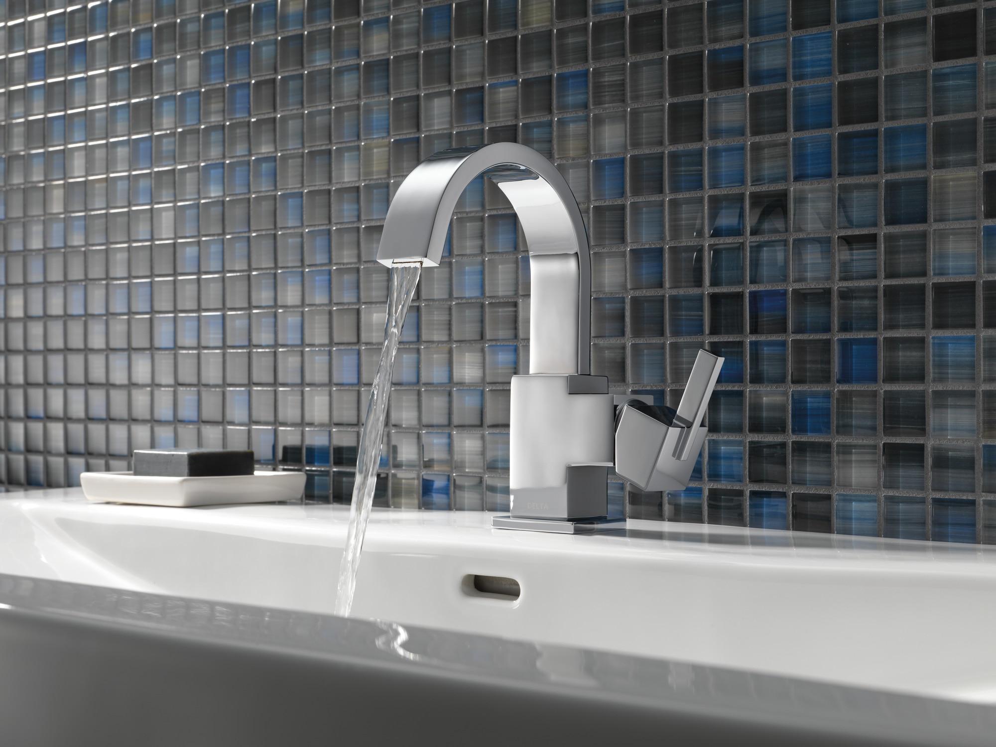 Vero Single Hole Bathroom Faucet with Drain Assembly, Single Handle Bathroom Sink Faucet