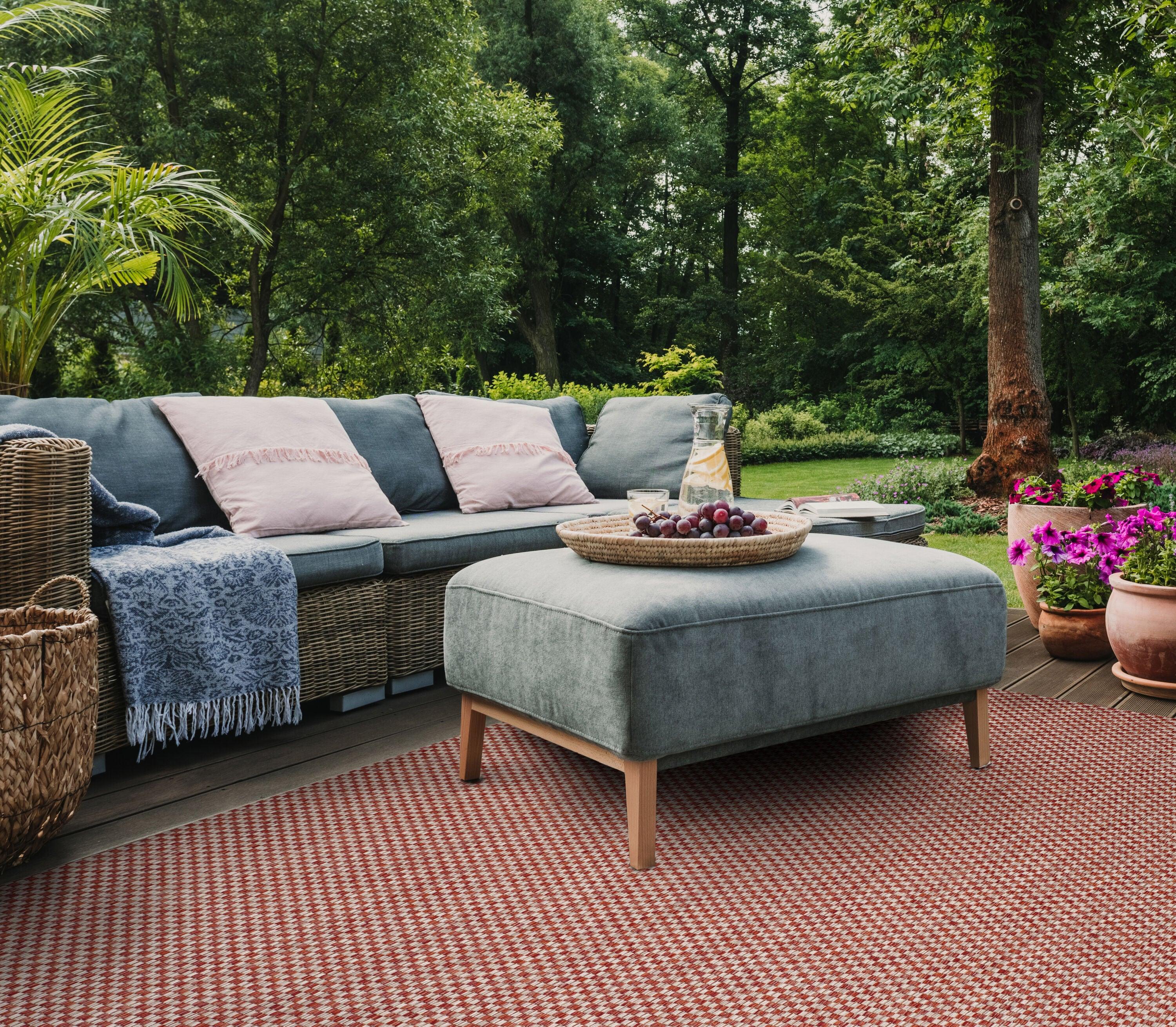 Courtyard CY8653 Power Loomed Indoor and Outdoor Area Rug - Rust/Light Grey - 4'x4' - Safavieh