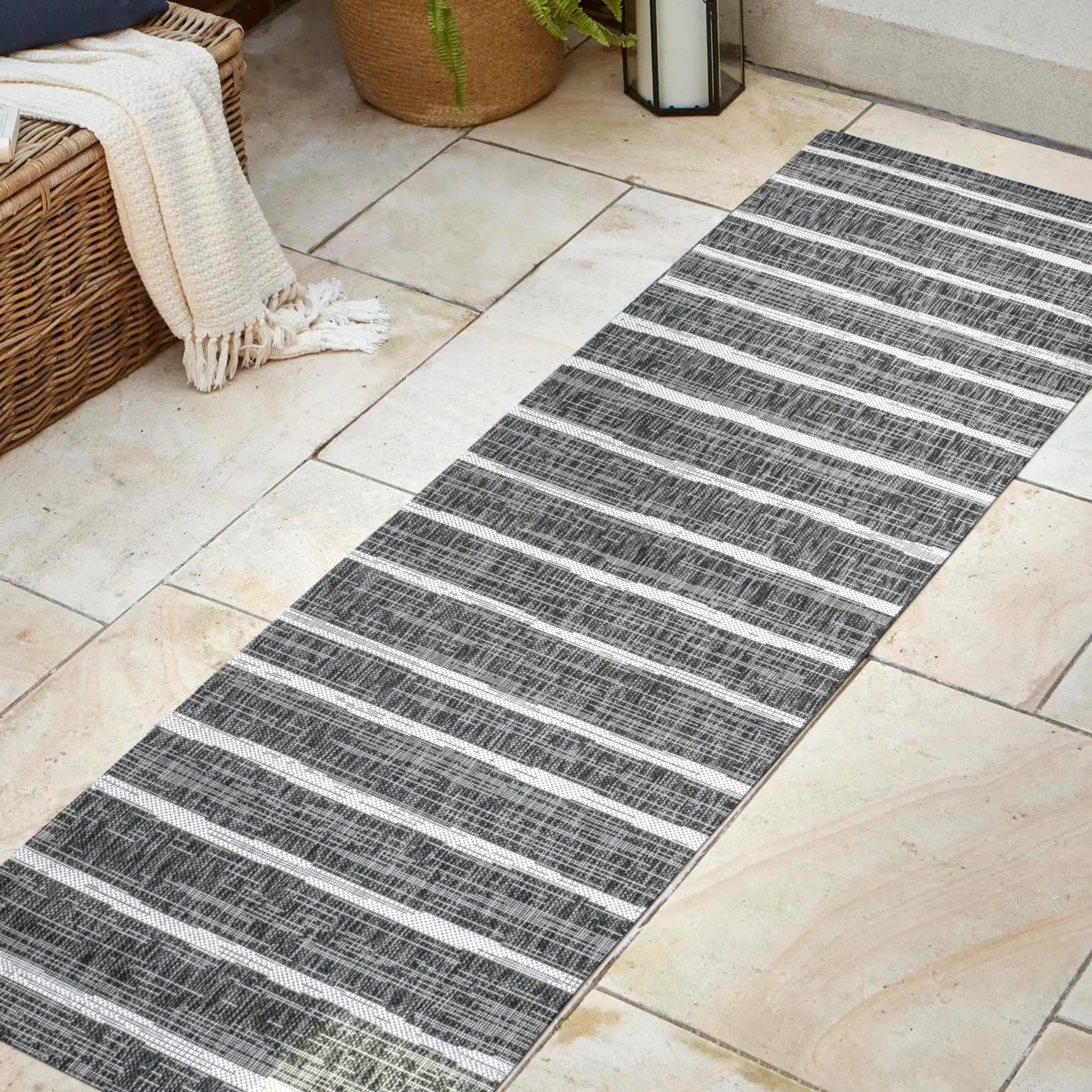 2' x 8' Colonia Berber Stripe Indoor/Outdoor Runner Rug, Black/Ivory - JONATHAN Y