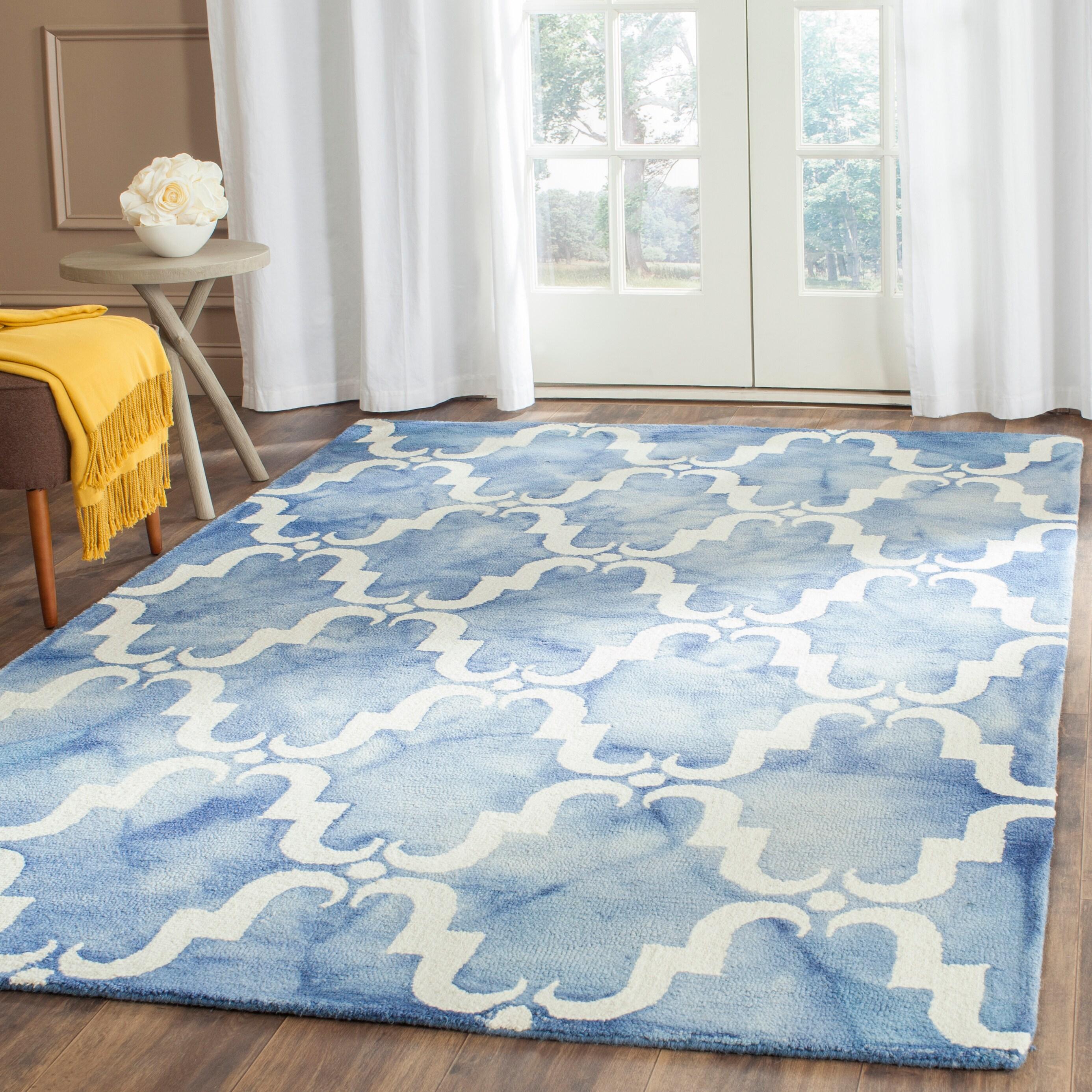 SAFAVIEH Dip Dye Talbot Overdyed Geometric Area Rug, Blue/Ivory, 2' x 3'