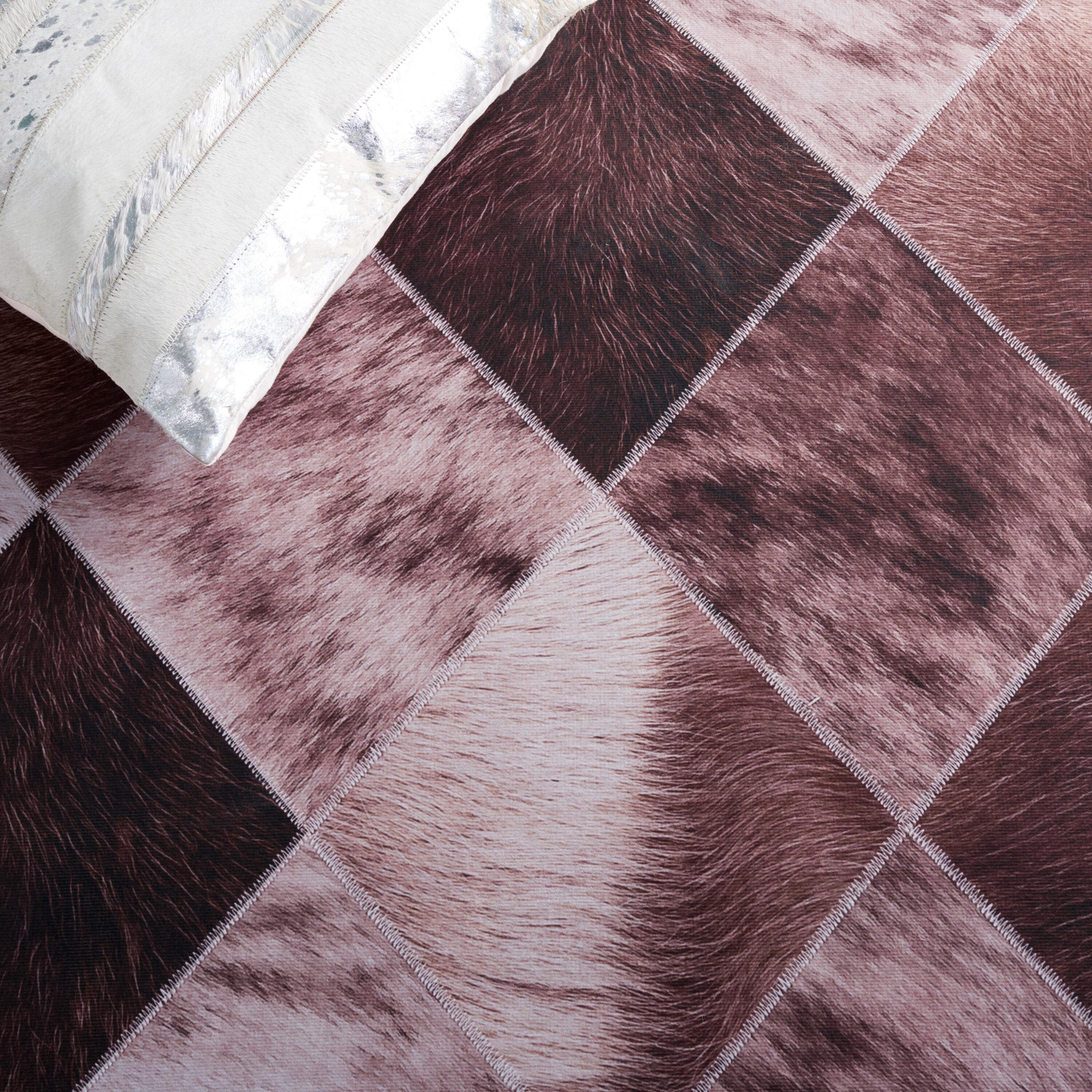 Faux Hide FAH535 Power Loomed Machine Washable Area Rug - Light Brown/Brown - 6' Round - Safavieh.