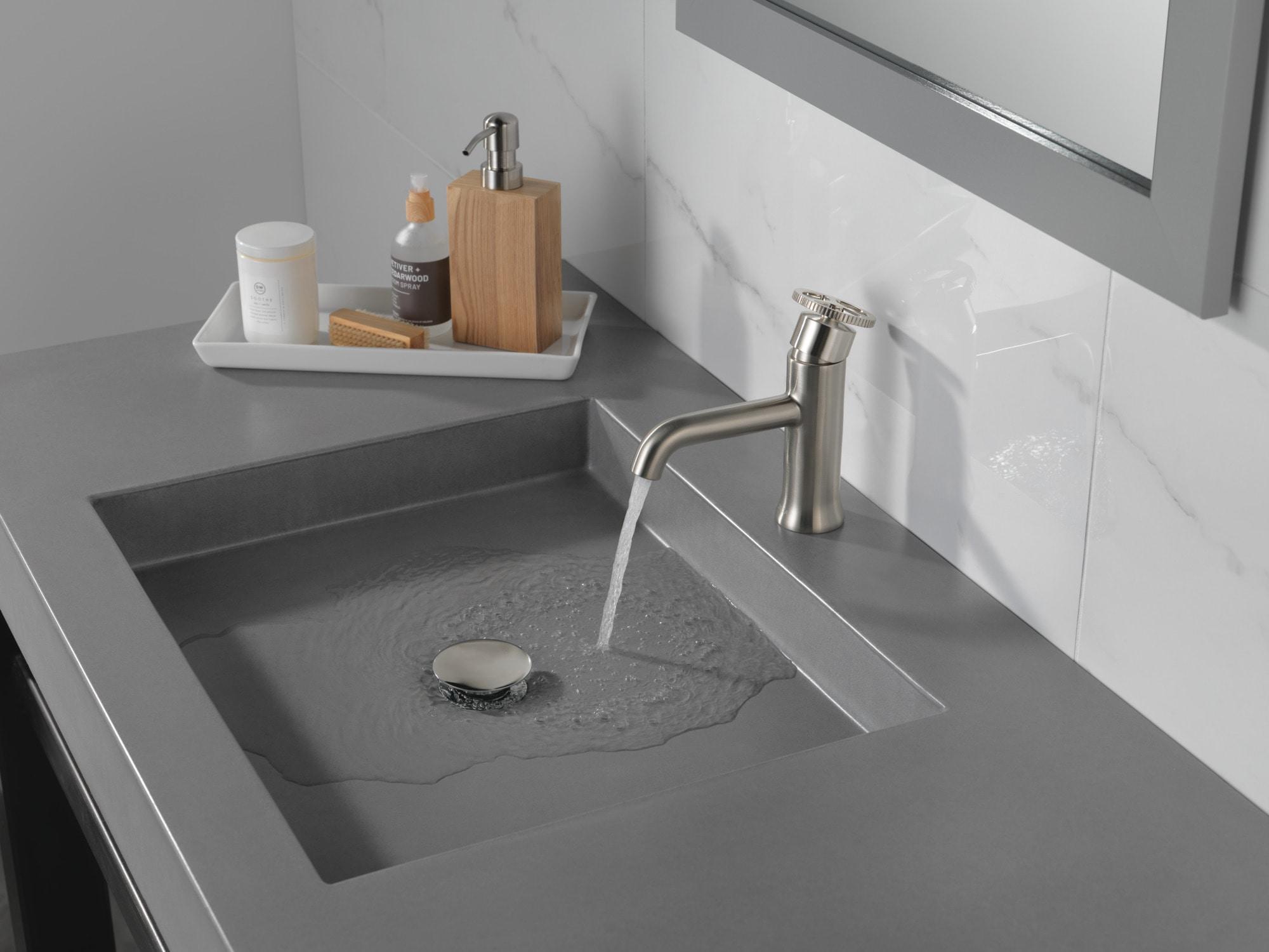 Trinsic Single Hole Bathroom Faucet with Wheel Handle, Single Handle Bathroom Sink Faucet