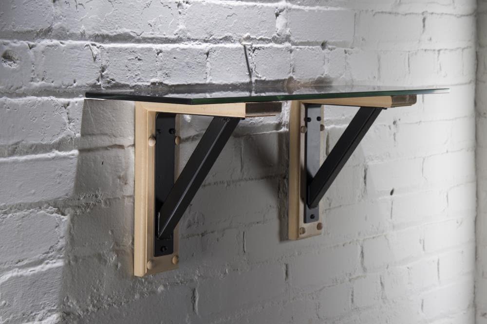 Waddell Traditional metal bracket Multiple colors/finishes Metal Standard bracket