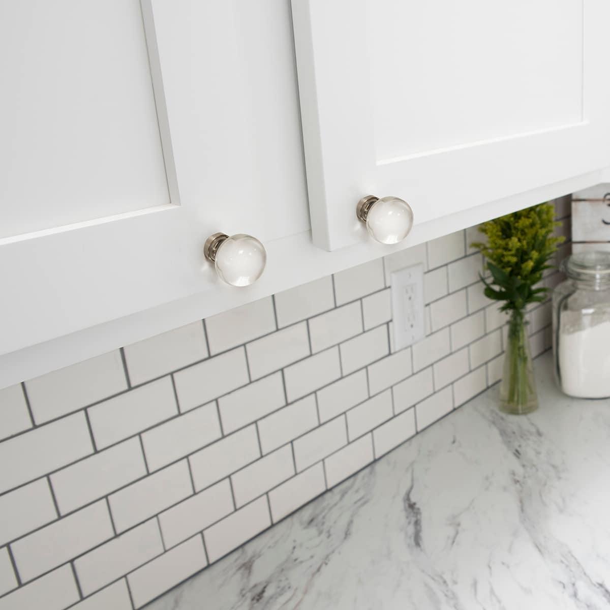 Hickory Hardware 1 3/8" Diameter Round Knob