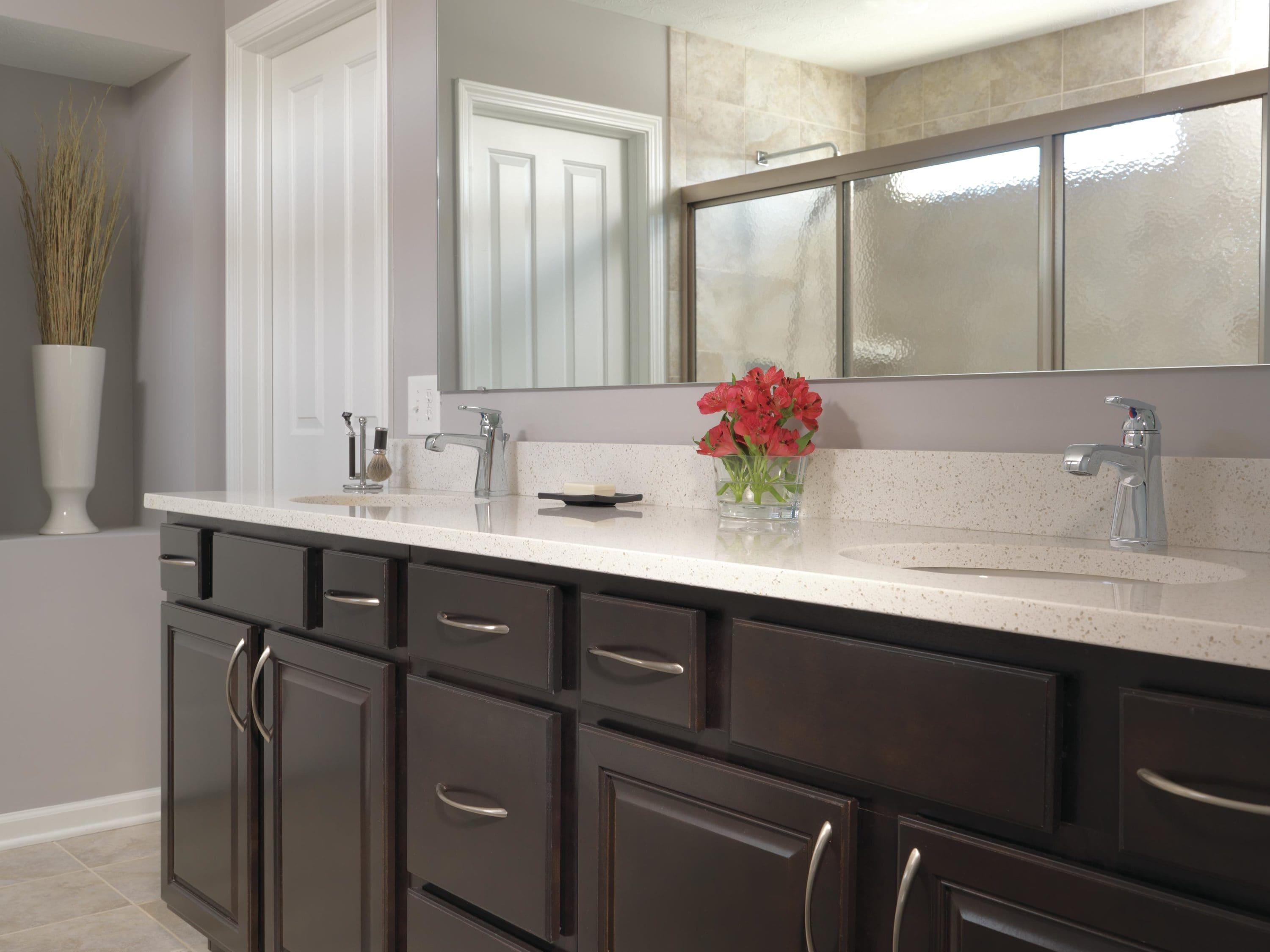 Ashlyn Single Hole Bathroom Faucet with Drain Assembly, Single Handle Bathroom Sink Faucet
