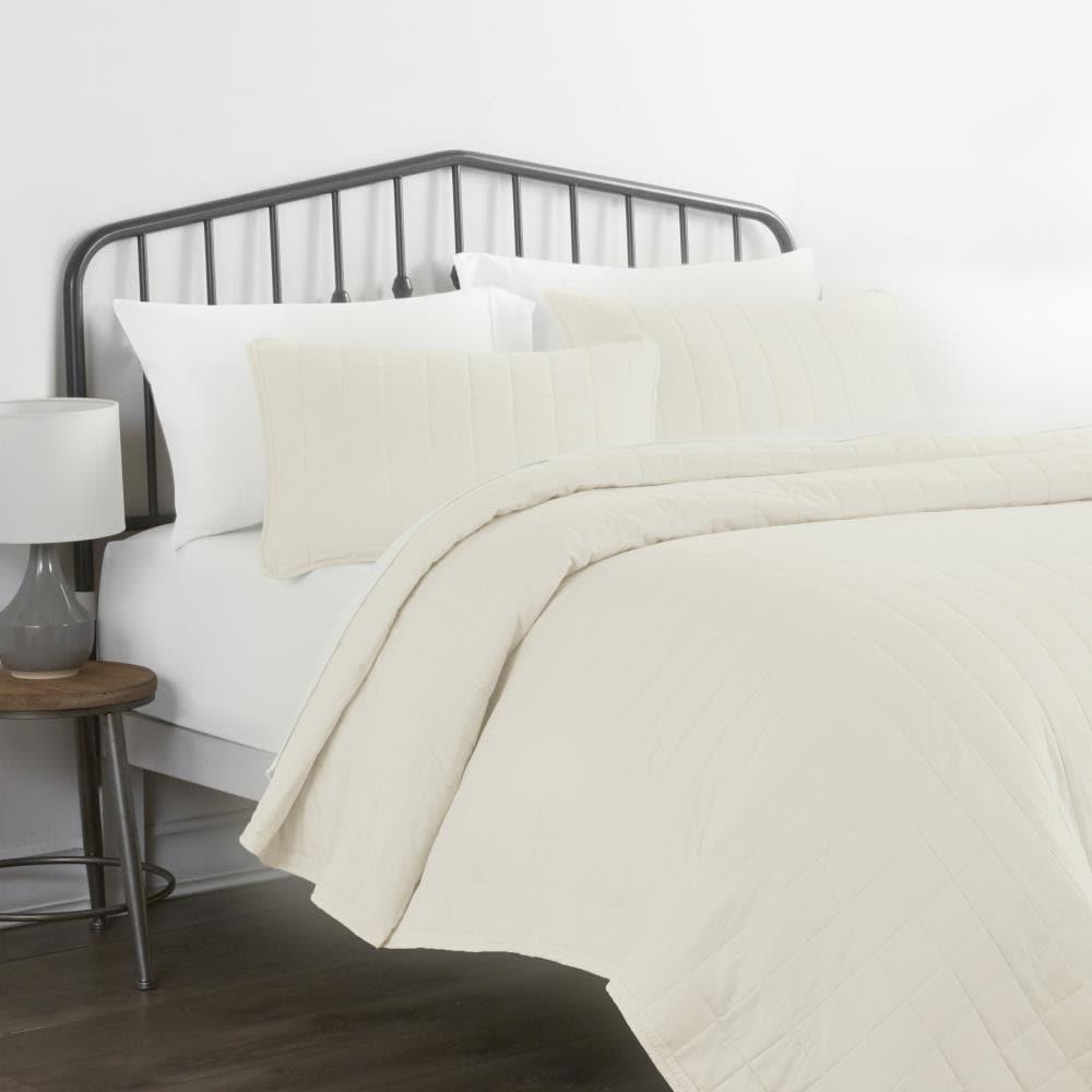 Becky Cameron Becky Cameron Square Quilt Set