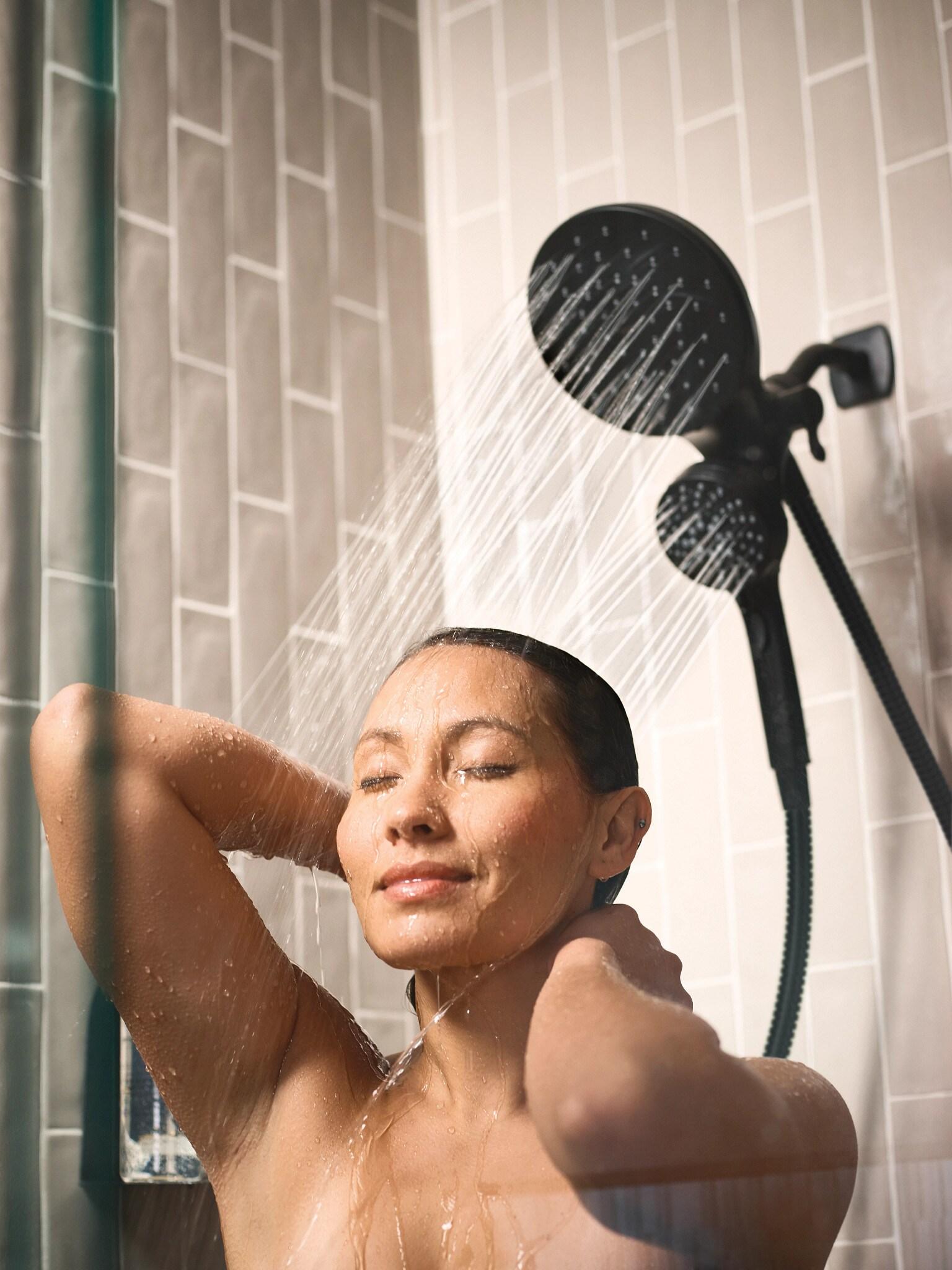 Co-t Moen Engage Magnetix 2-In-1 Shower Head With Handheld Spray, Magnetic Docking System, Matte Black Finish, Multiple Spray Settings, 60" Kink-Free Hose J21BF6624