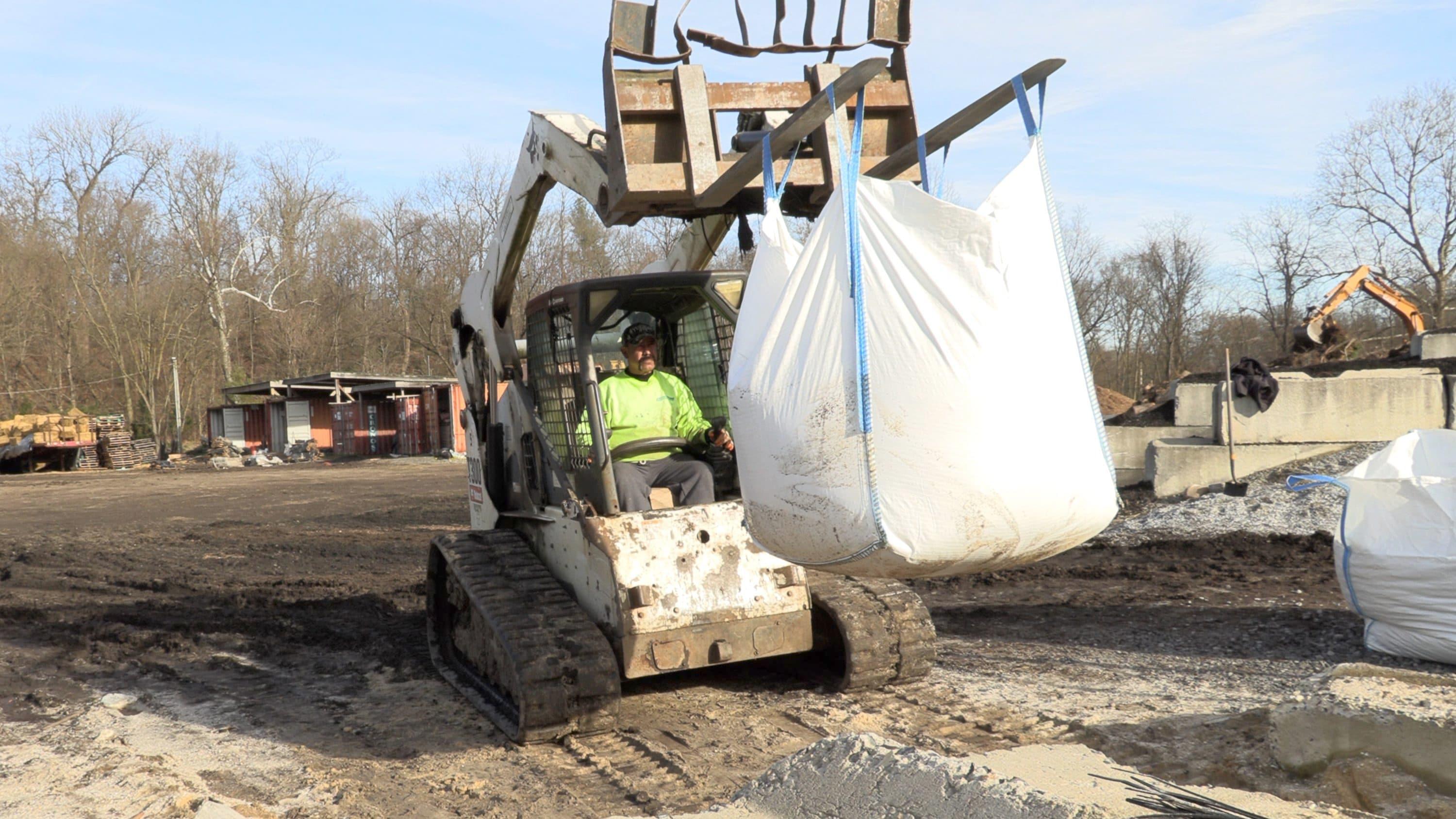 DURASACK® Builder's Bulk Bag with Flap Top, Heavy Duty, 35"L x 35"W x 40"H, 200 Gallon