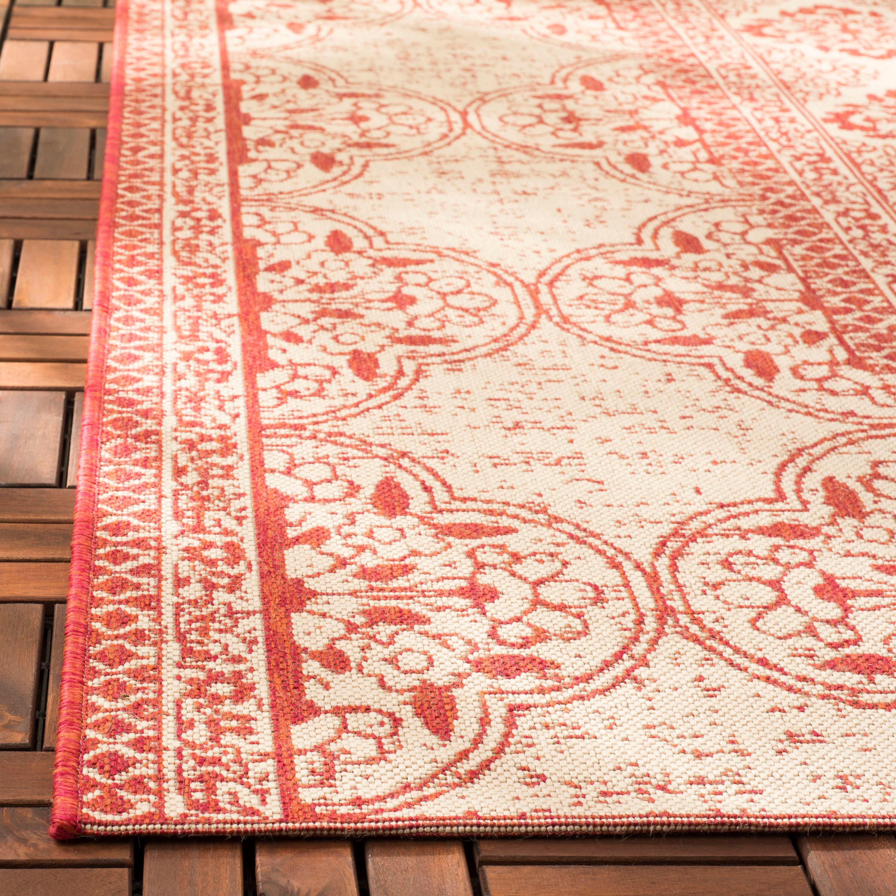 Beach House BHS174 Power Loomed Indoor/Outdoor Area Rug - Red/Creme - 6'7"x9'2" - Safavieh