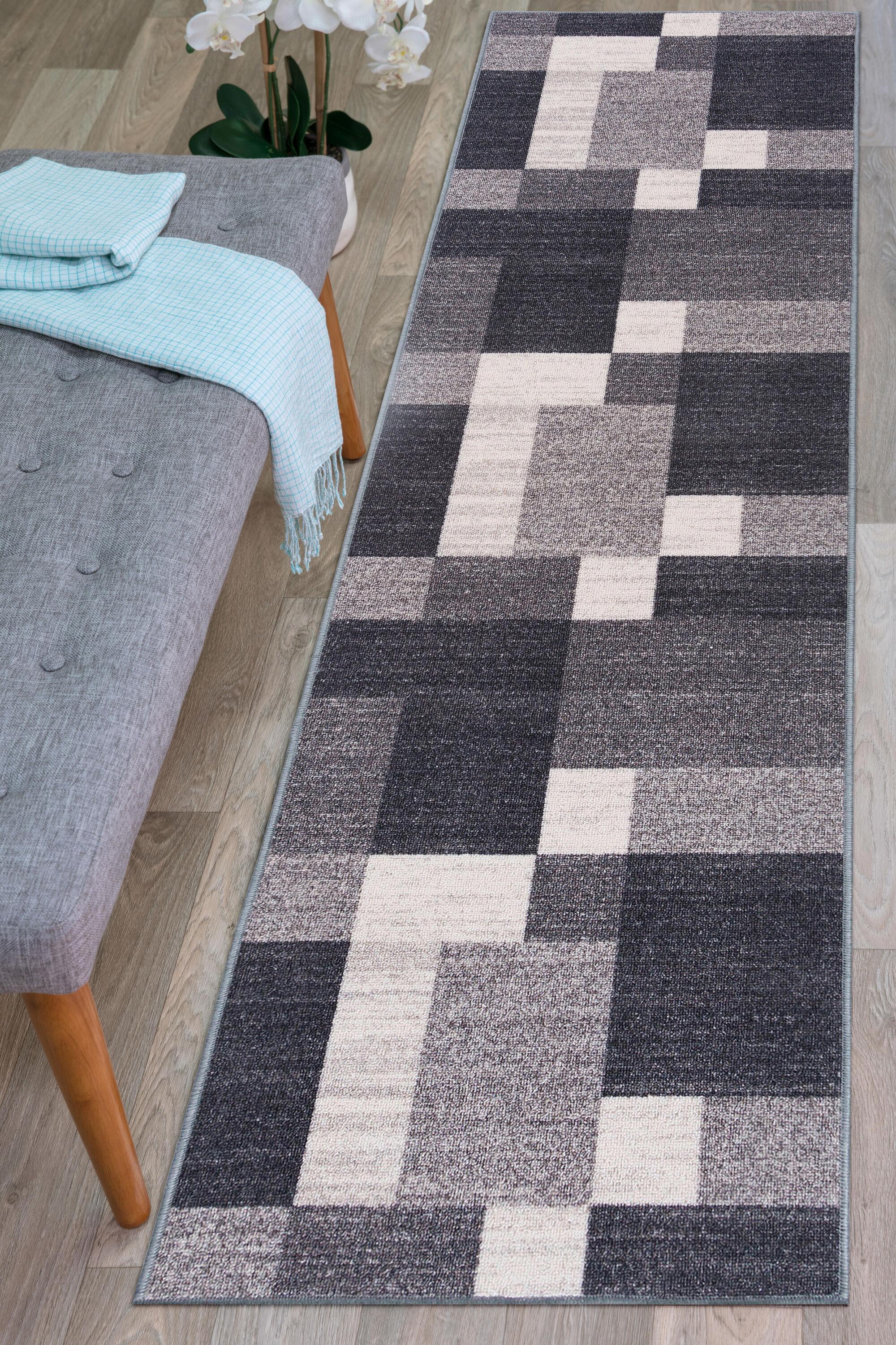 Gray Geometric Non-Slip Washable Runner Rug 2' x 7'