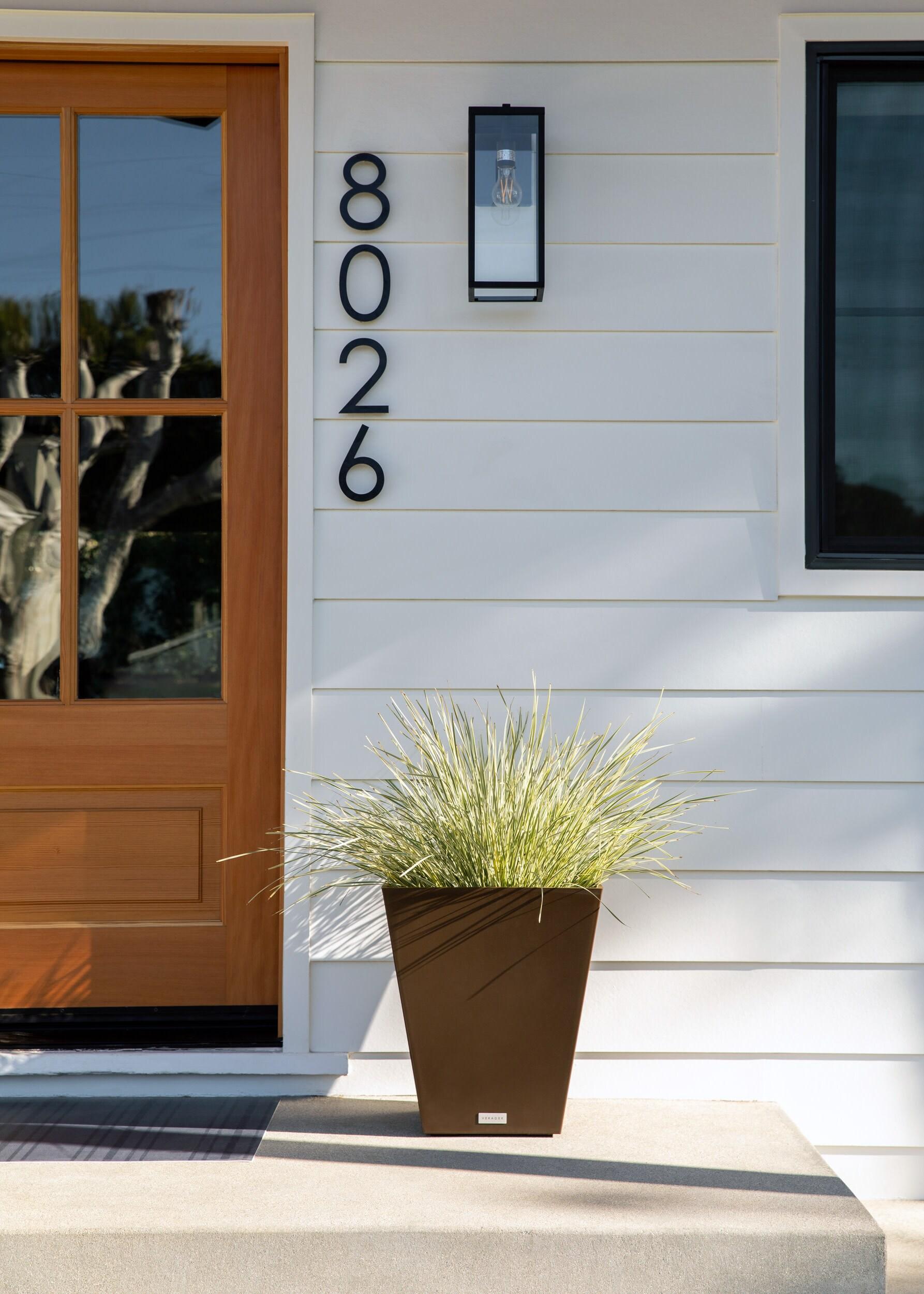 Veradek Pure Series Nobleton 18" Plastic Planter - Espresso
