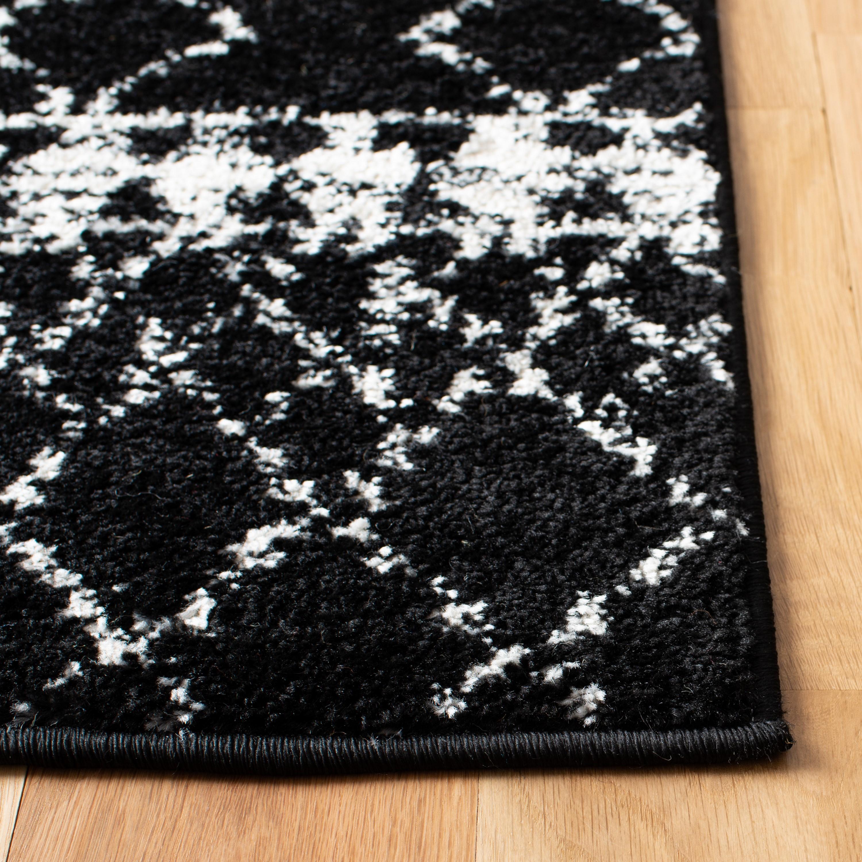 Tulum TUL229 Power Loomed Area Rug - Black/Ivory - 5'x5' - Safavieh.