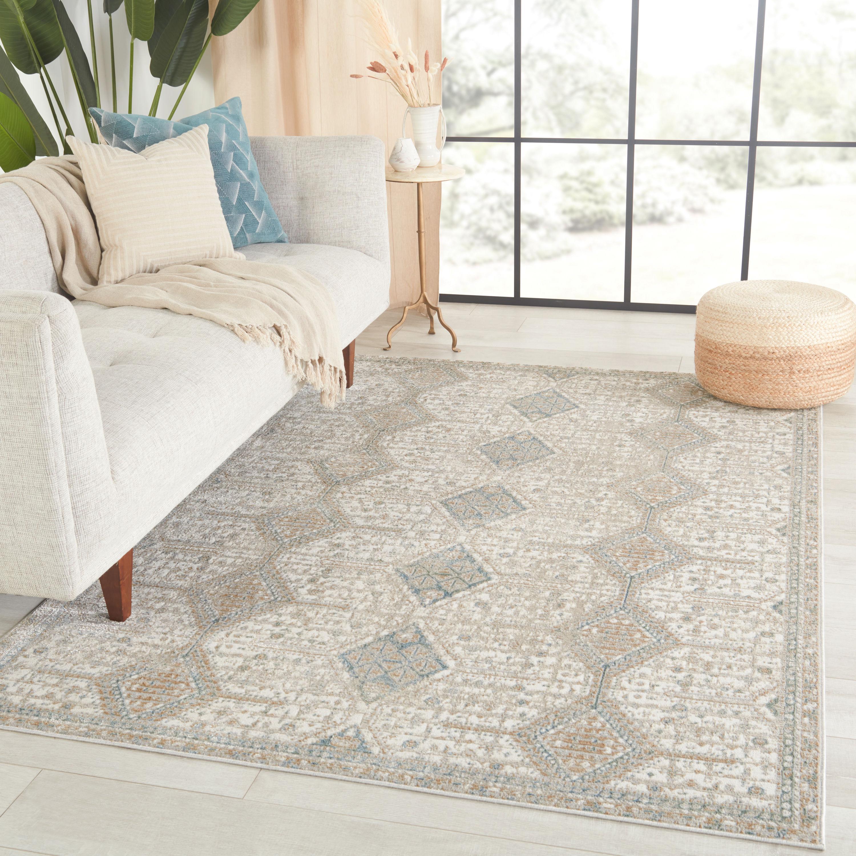 Niam Rug - 6'7" x 9'6"