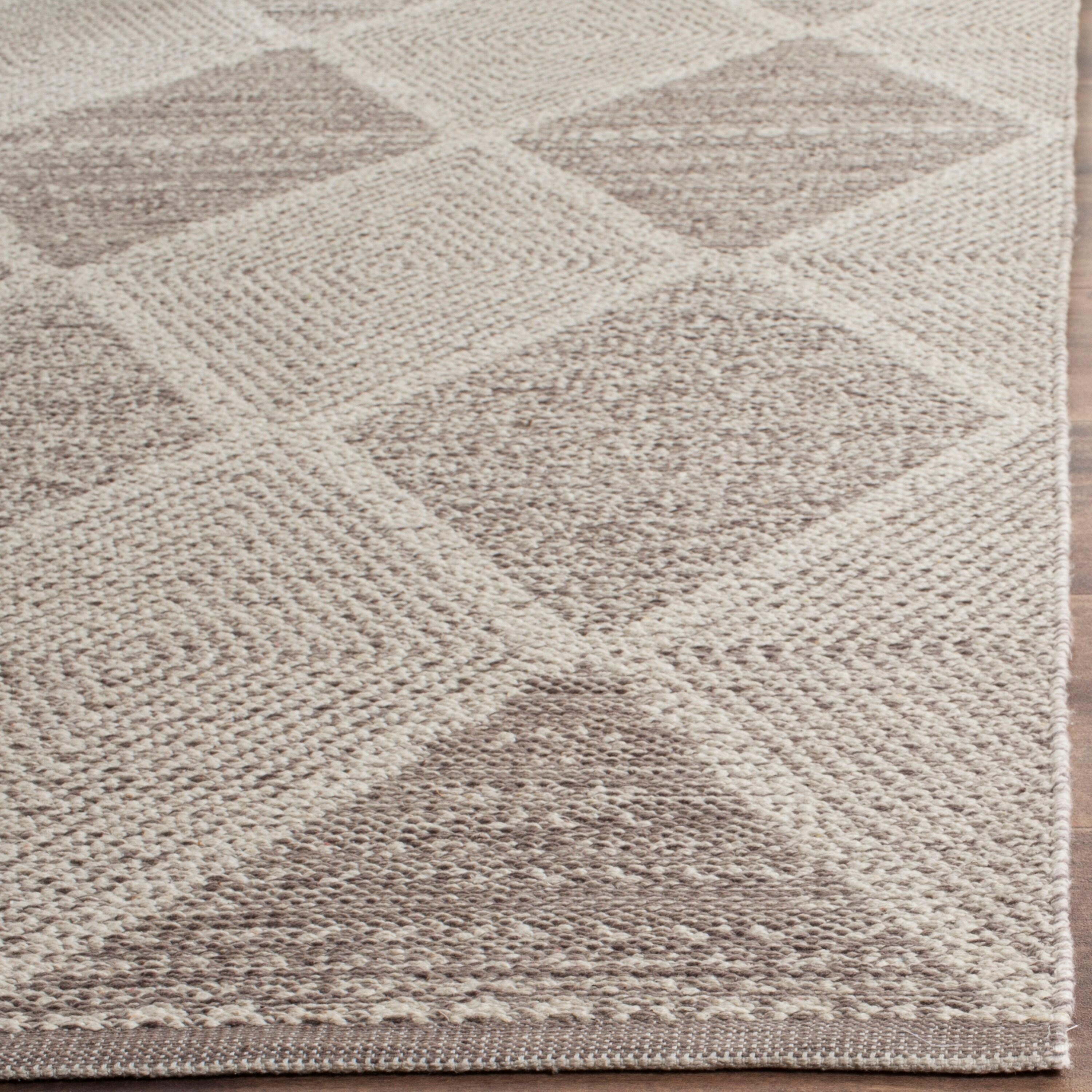 Montauk MTK822 Hand Woven Indoor Runner Rug - Grey - 2'3"x7' - Safavieh.