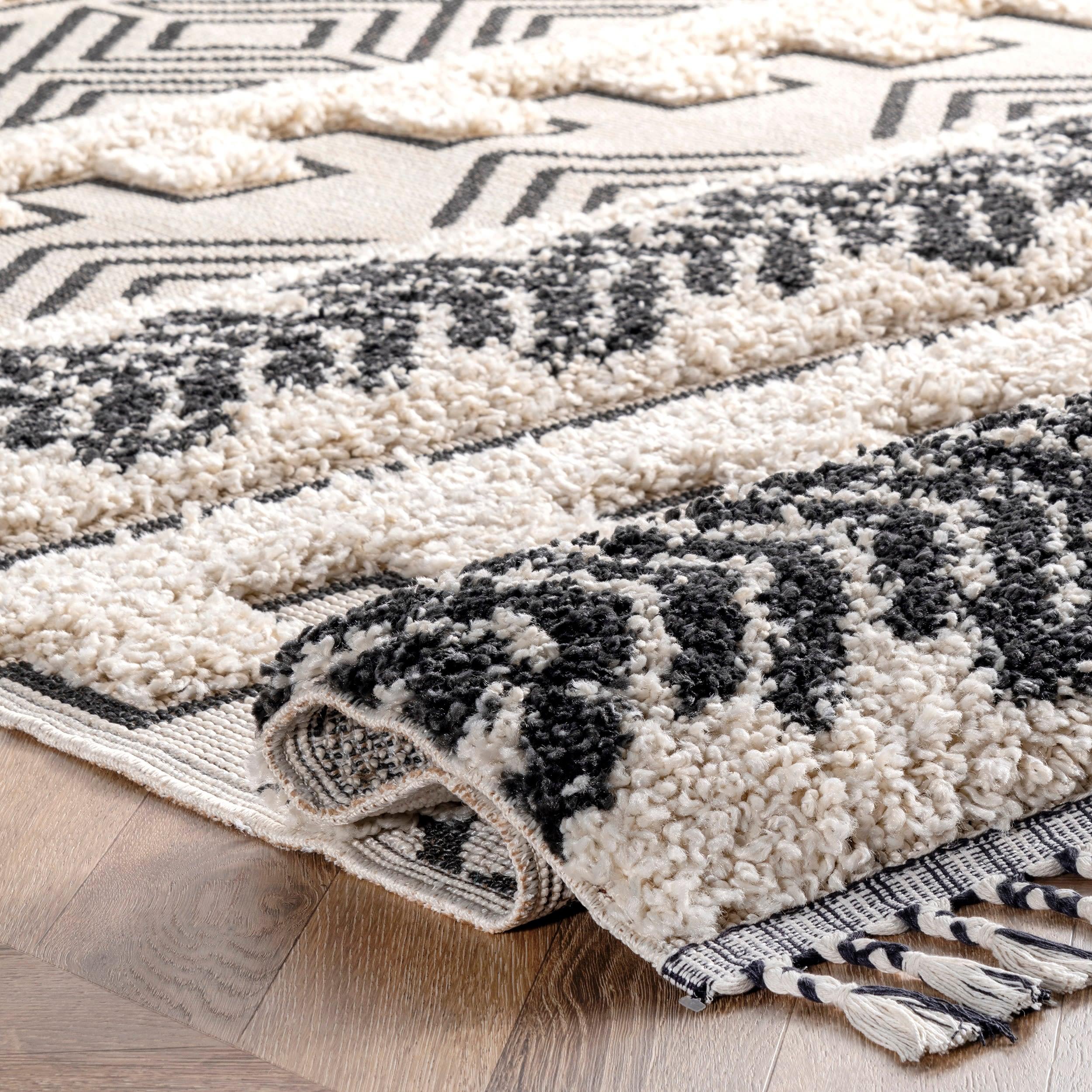 nuLOOM Zuri Shaggy Banded Area Rug