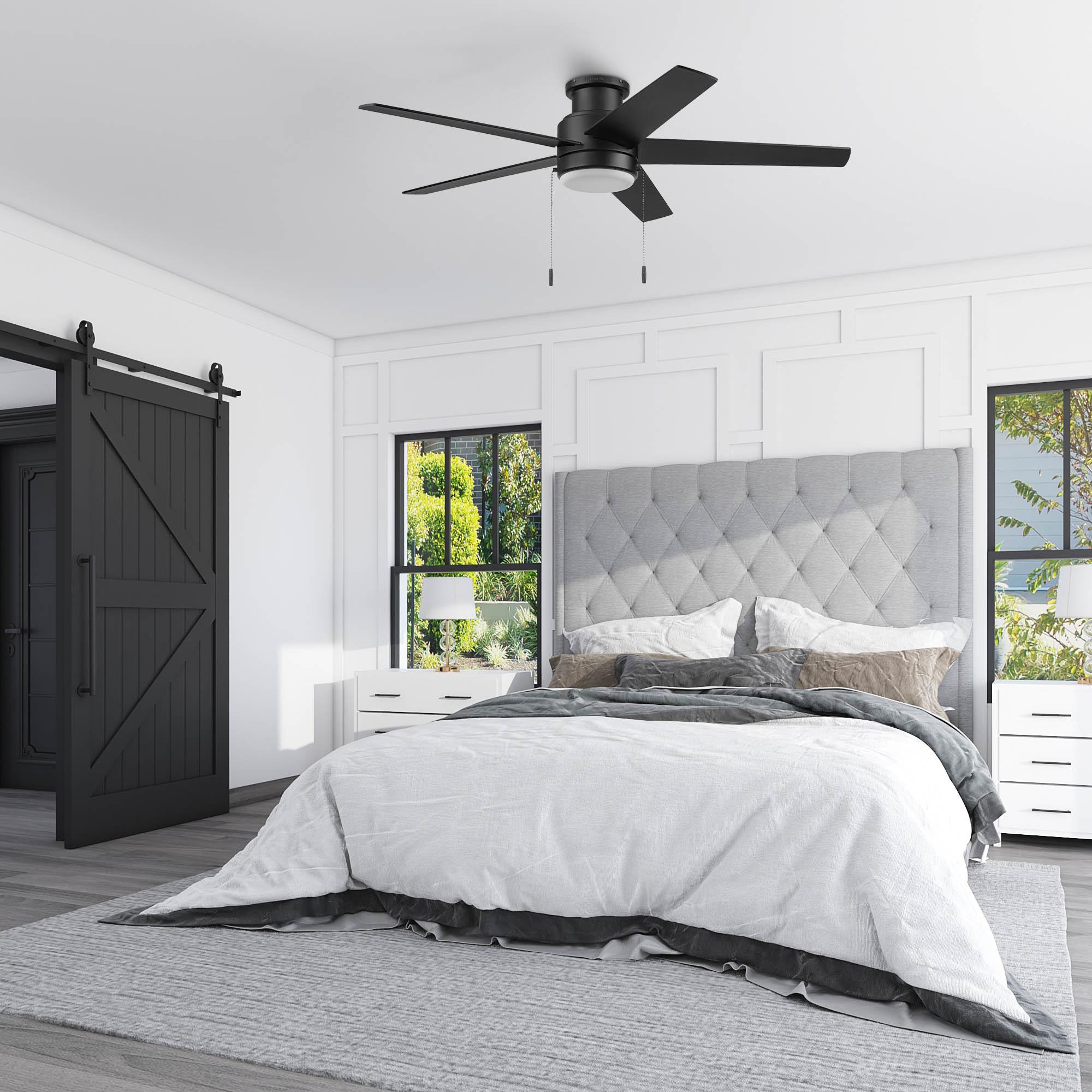 Harbor Breeze Fairbanks 52-Inches Matte Black with Black/Sable Blades Color-Changing Indoor/Outdoor Flush mount Standard Ceiling Fan With Light ( 5 -Blade)