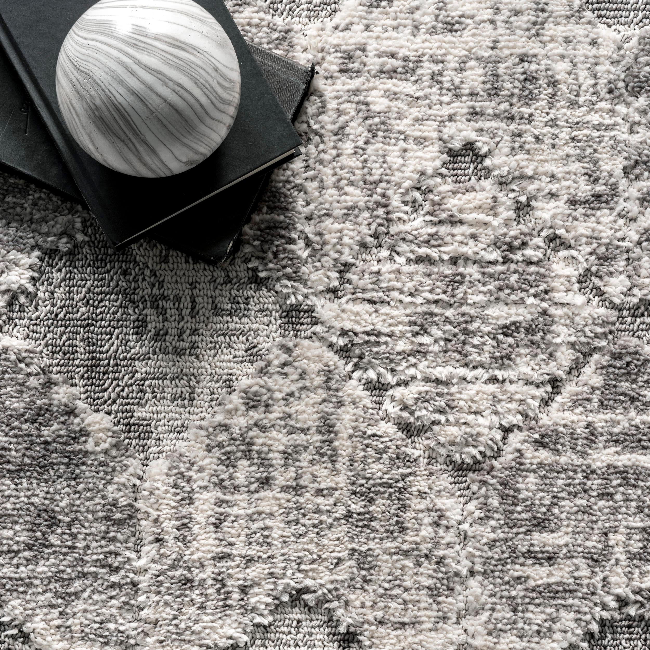 nuLOOM Agata Textured Tassel Area Rug, 5' 3" x 7' 7", Light Gray