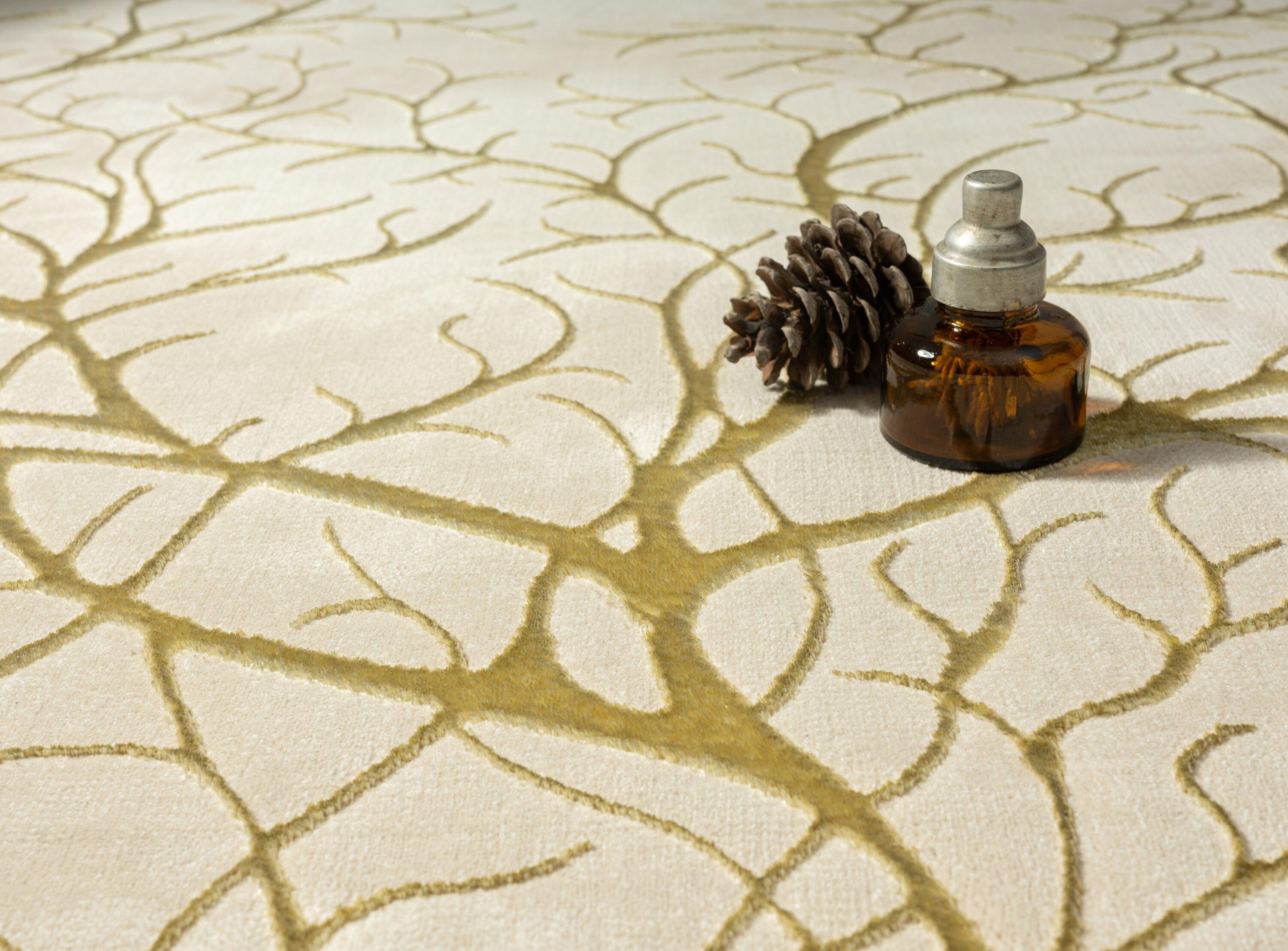 Ksamil Abstract Area Rug In Beige/Gold