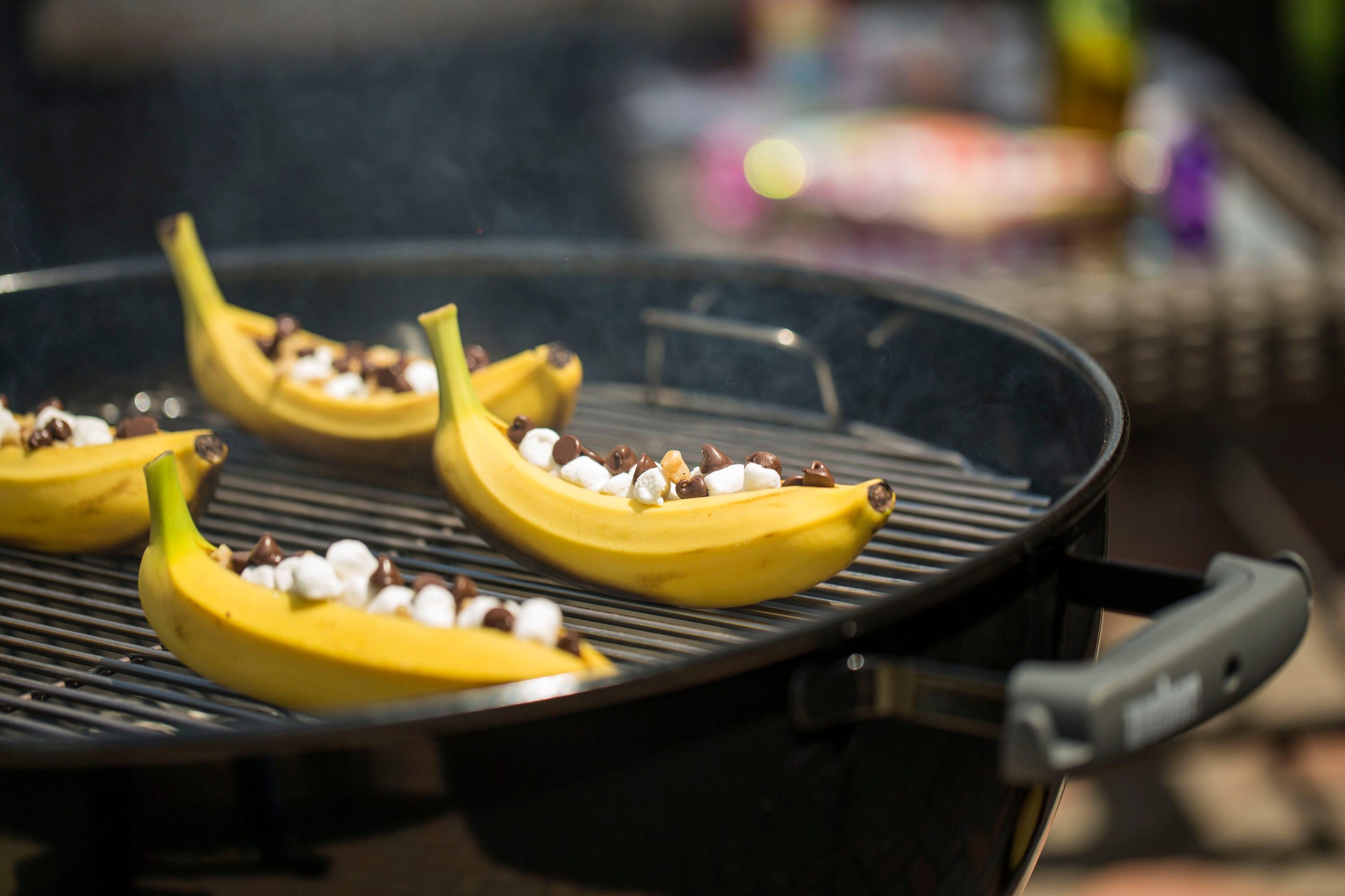 Weber Original Kettle Premium 22-Inch Charcoal Grill - Black - 14401001
