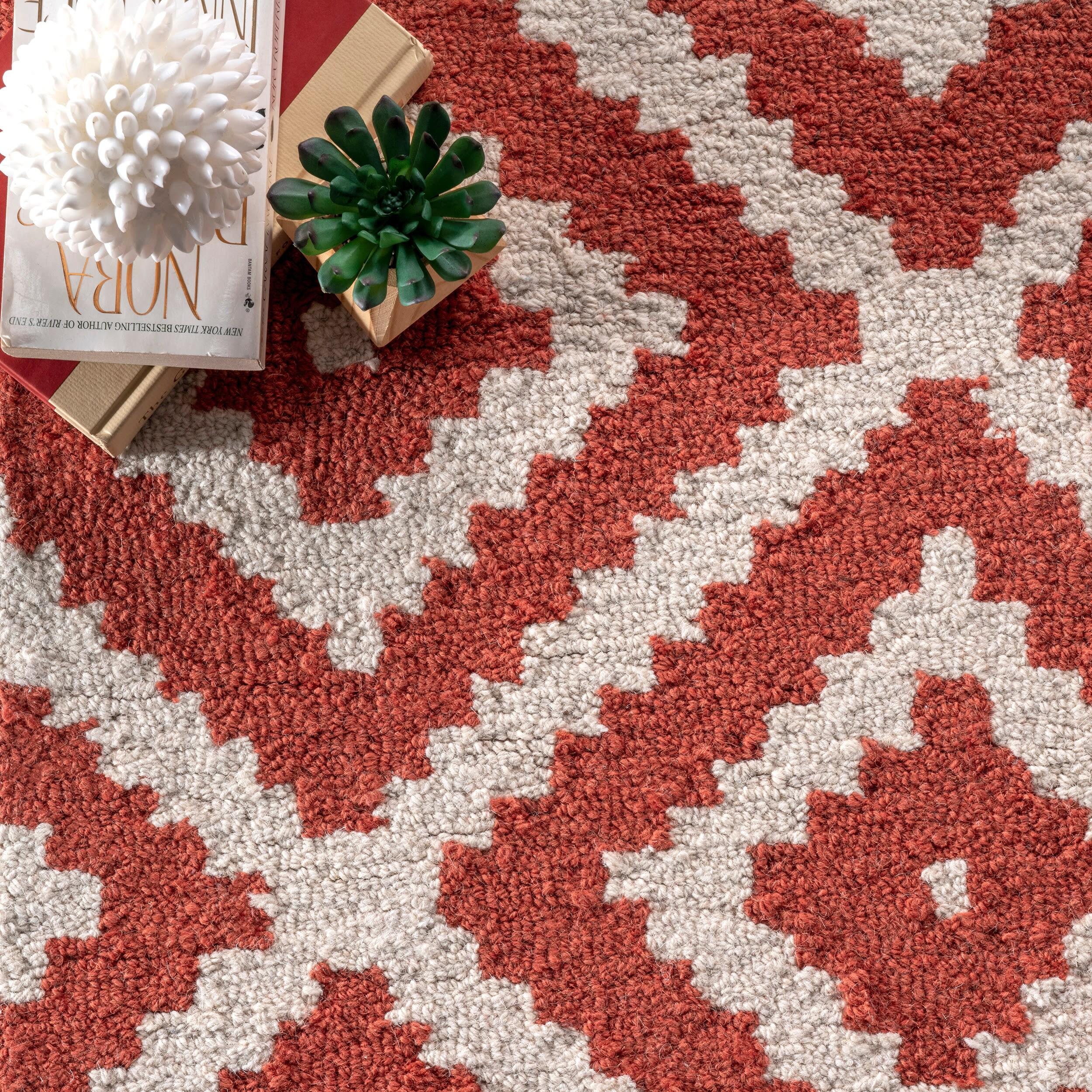 nuLOOM Kellee Hand Tufted Geometric Wool Area Rug