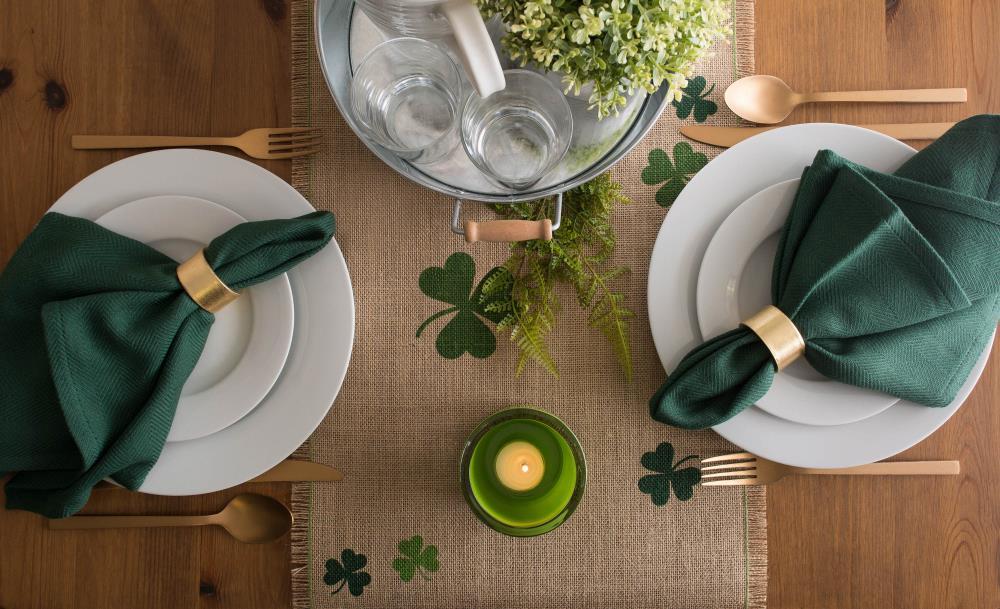 DII Shamrock Printed Jute Table Runner 14x74"