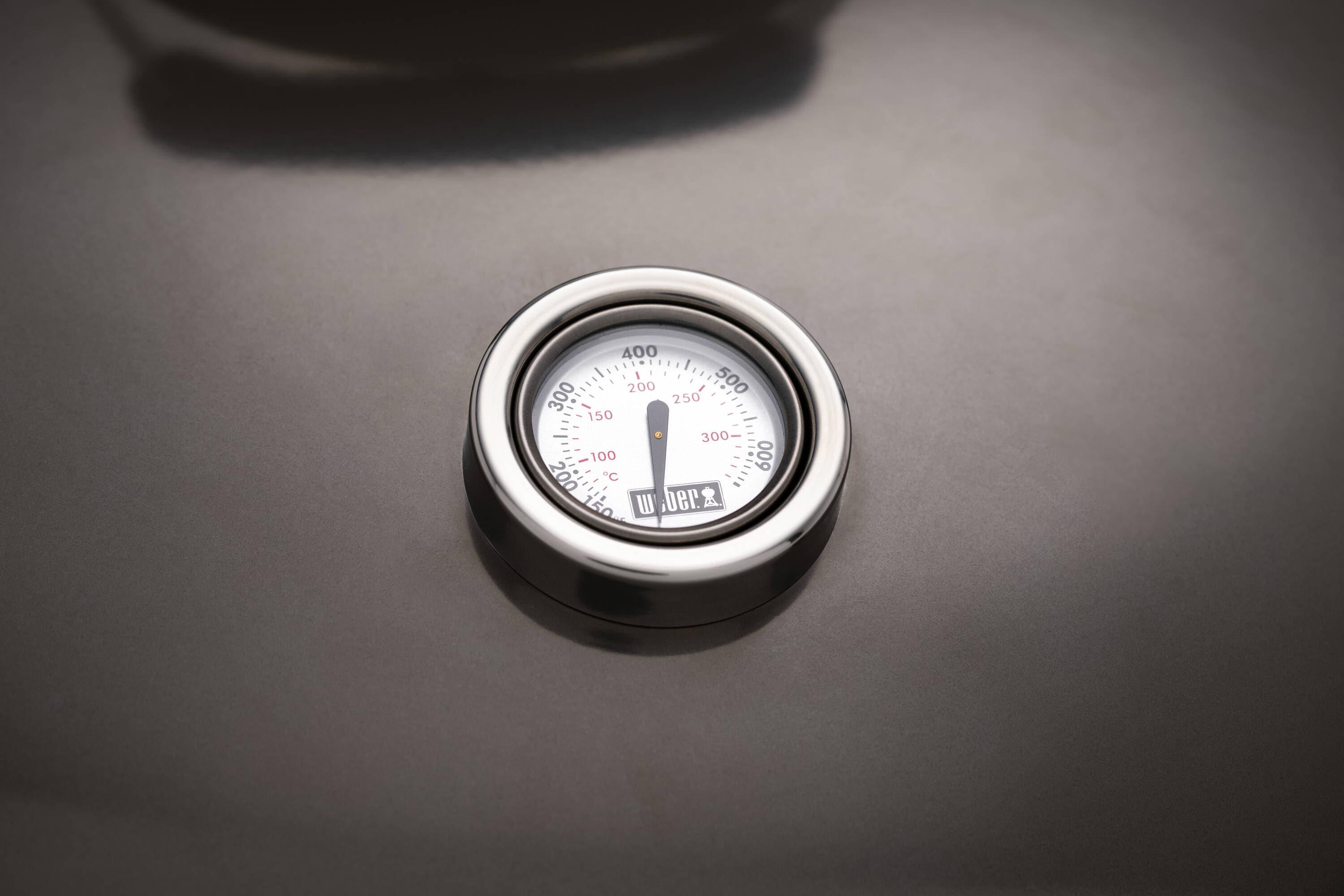 Weber 26 Inch Smoke Gray 588 Square-Inch Master-Touch Charcoal Grill