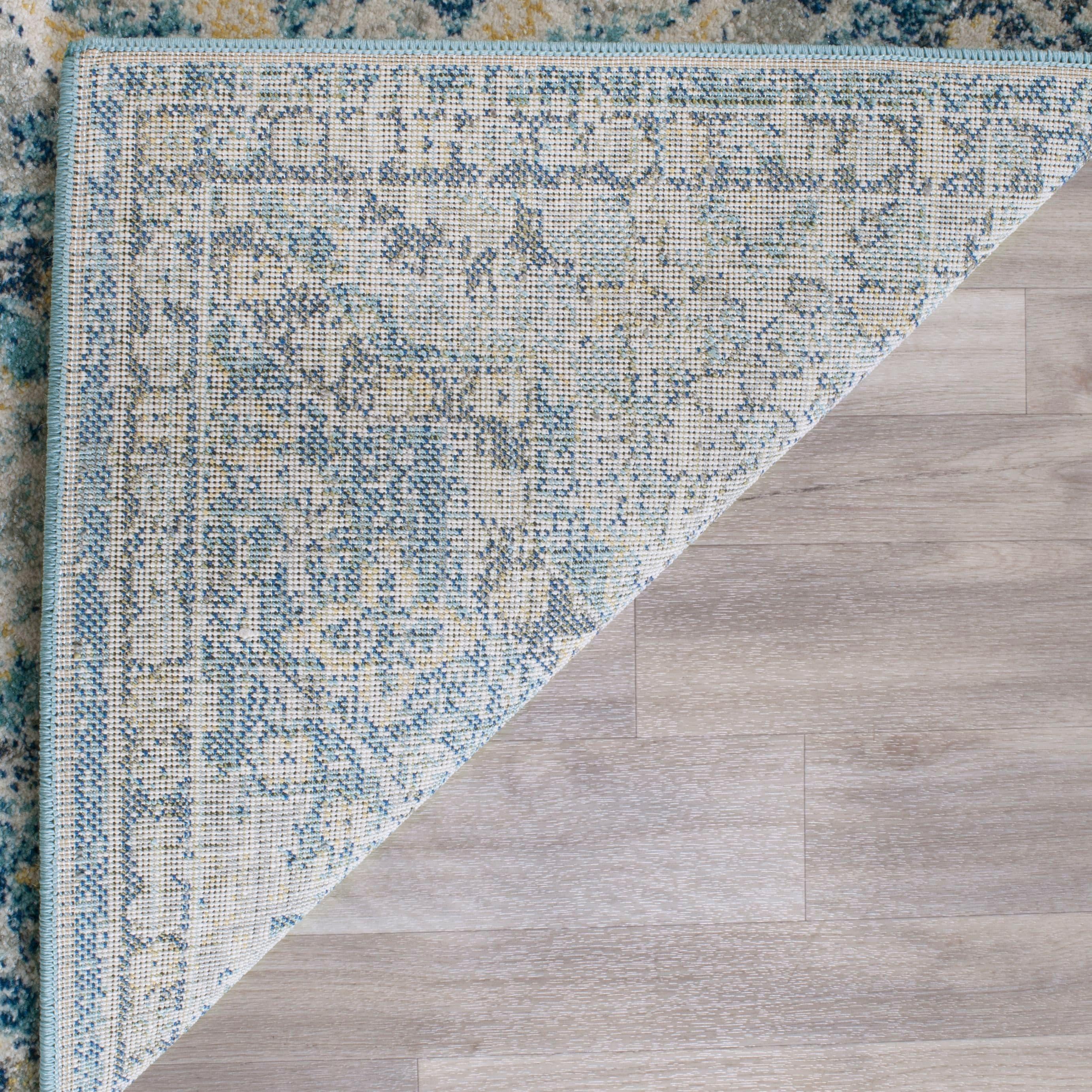 SAFAVIEH Evoke Isla Traditional Damask Area Rug, Light Blue/Ivory, 6'7" x 9'