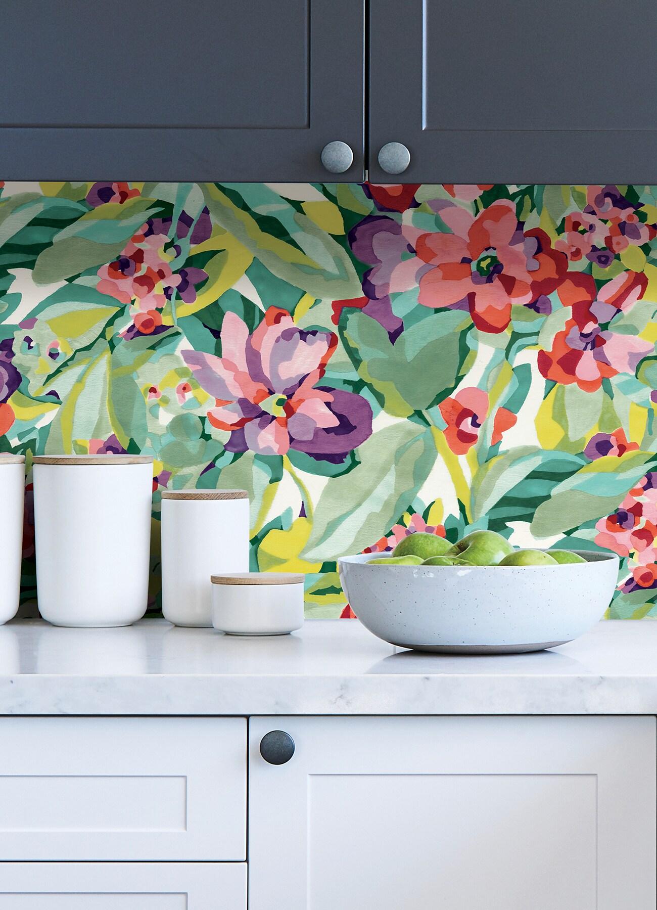 Belles Fleurs Peel & Stick Floral Roll