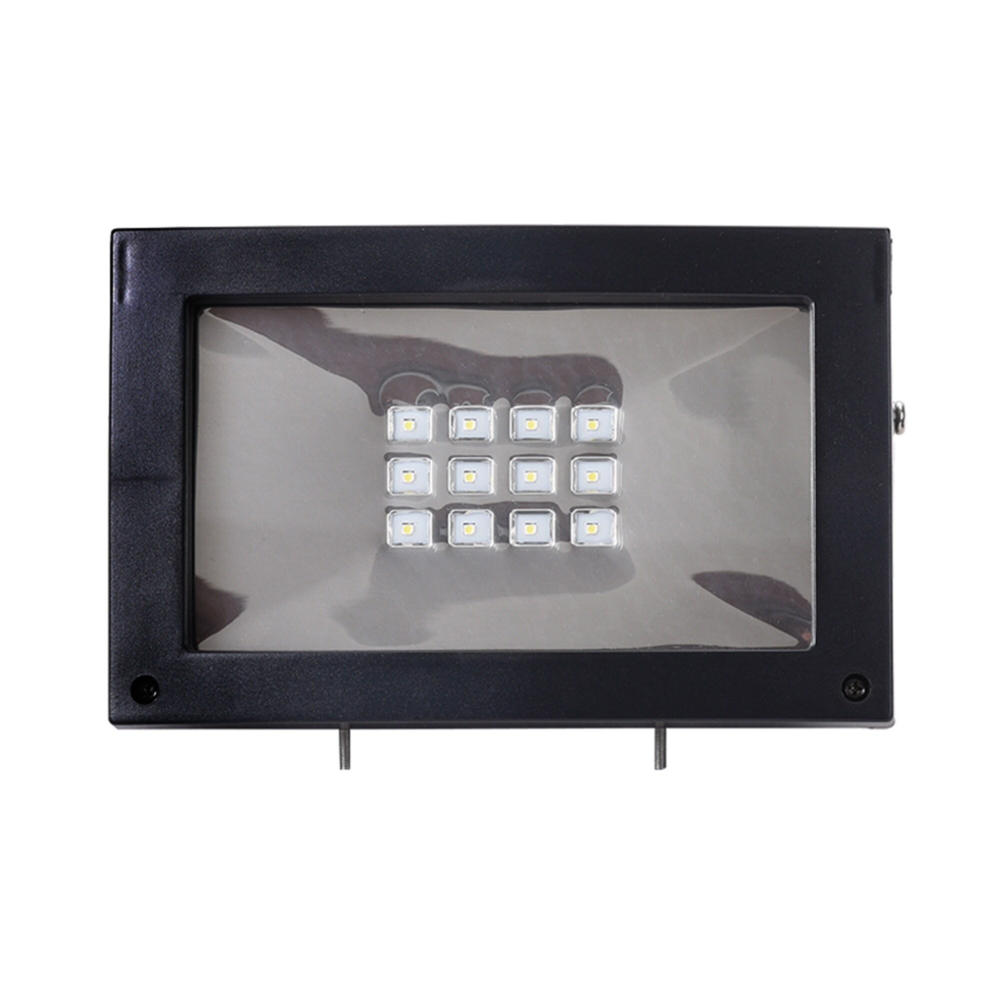 Low Voltage Solar Powered Integrated LED Flood Light