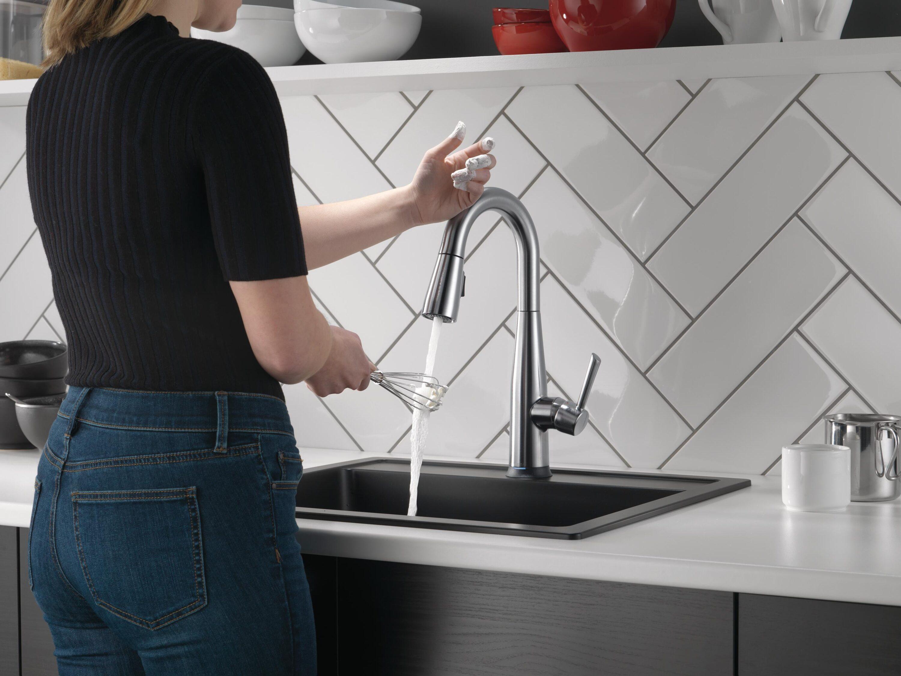 Essa Pull Down Sprayer Touch Bar Faucet, Single Handle Touch Prep Sink Faucet