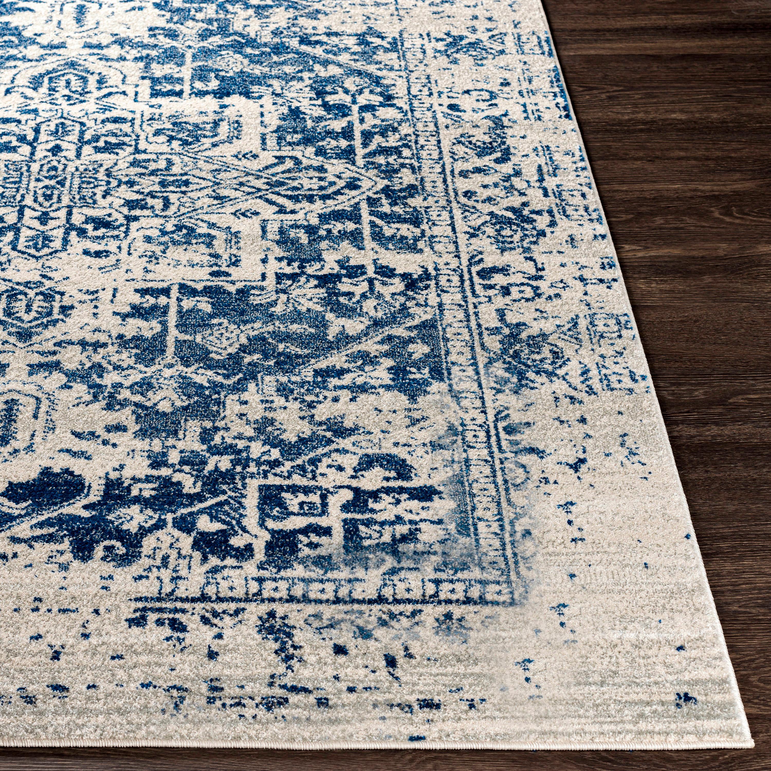 Prisha Rug - White and Blue / 5'3" x 7'3"