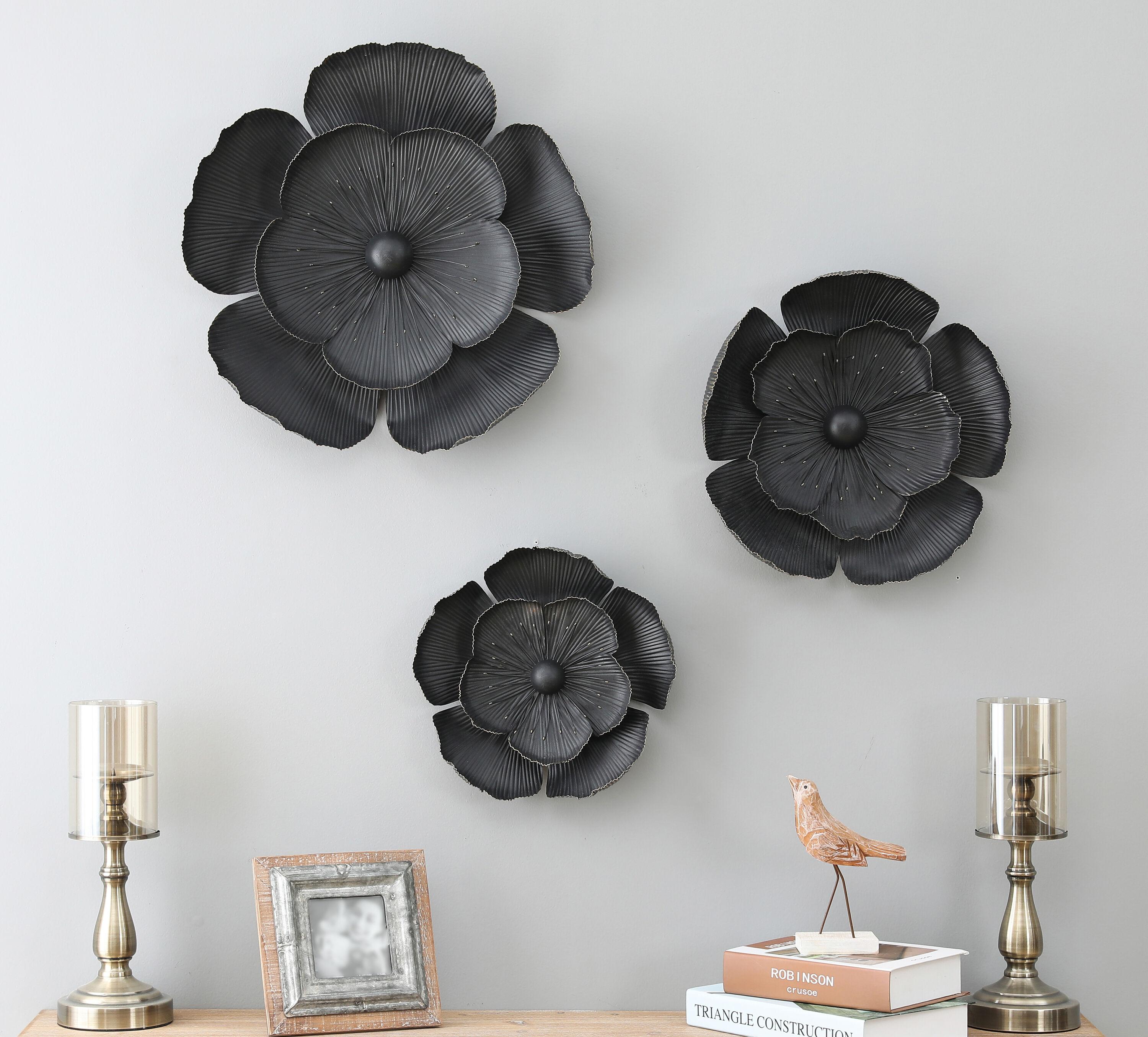 LuxenHome 3-Piece Black Metal Flowers Wall Decor