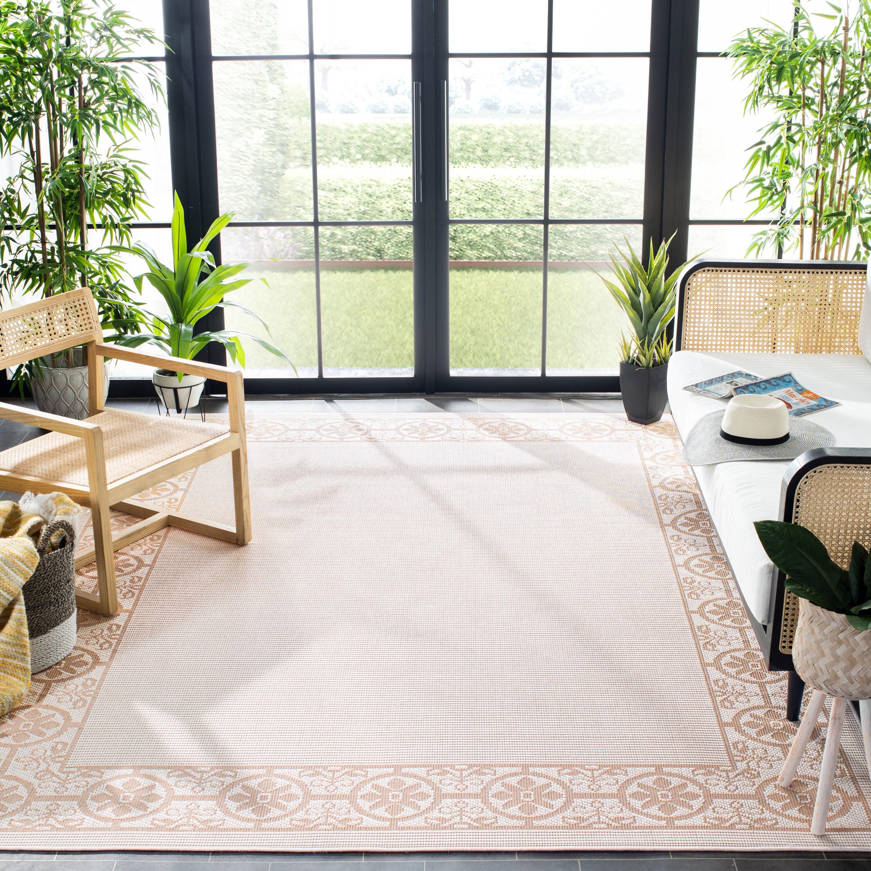 SAFAVIEH Bermuda Patton Floral Machine Washable Indoor/Outdoor Area Rug, Ivory/Beige, 6'7" x 6'7" Square