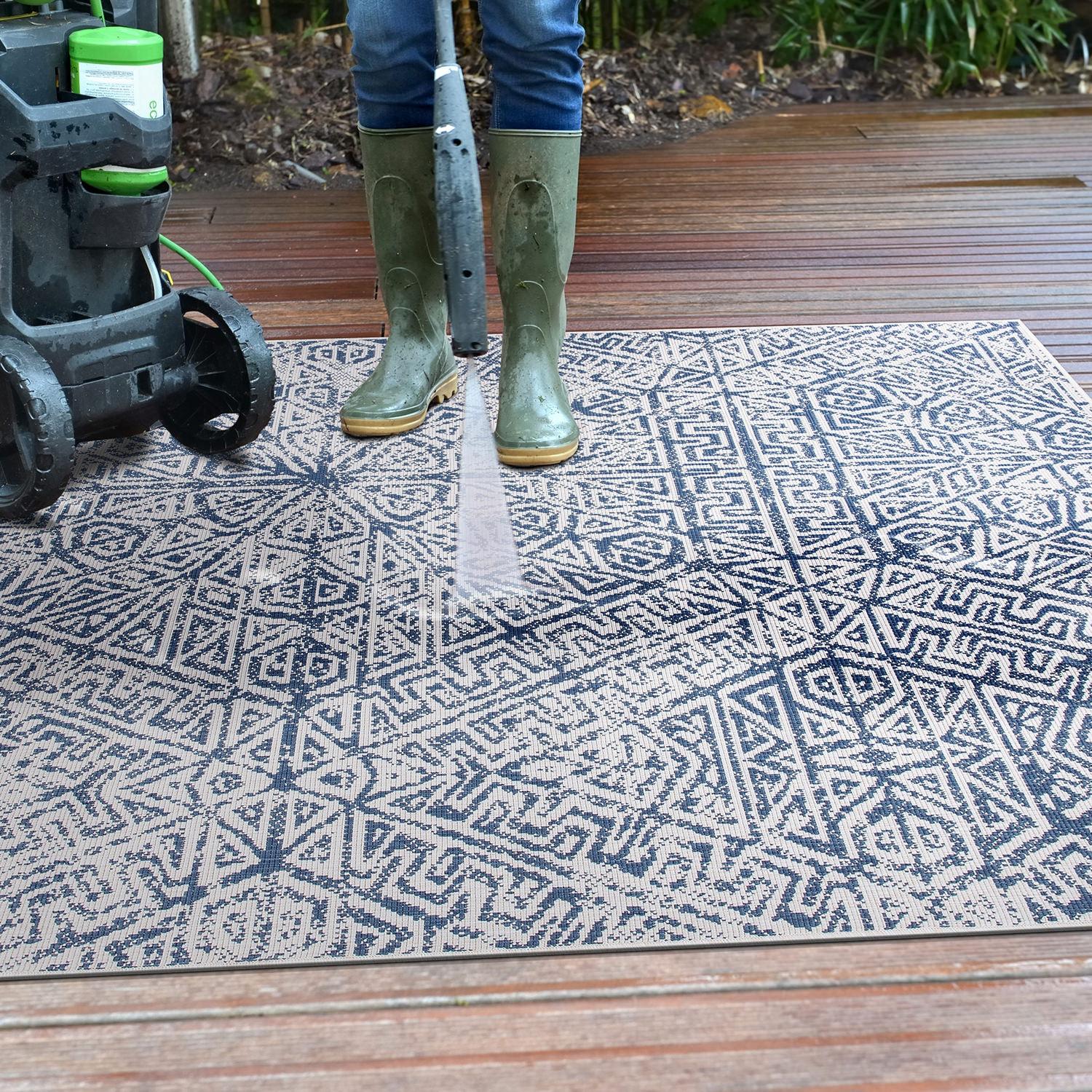 Nuloom Kandace Geometric 5x8 Indoor/Outdoor Area Rug for Living Room Patio Deck Front Porch Kitchen, Blue/Ivory