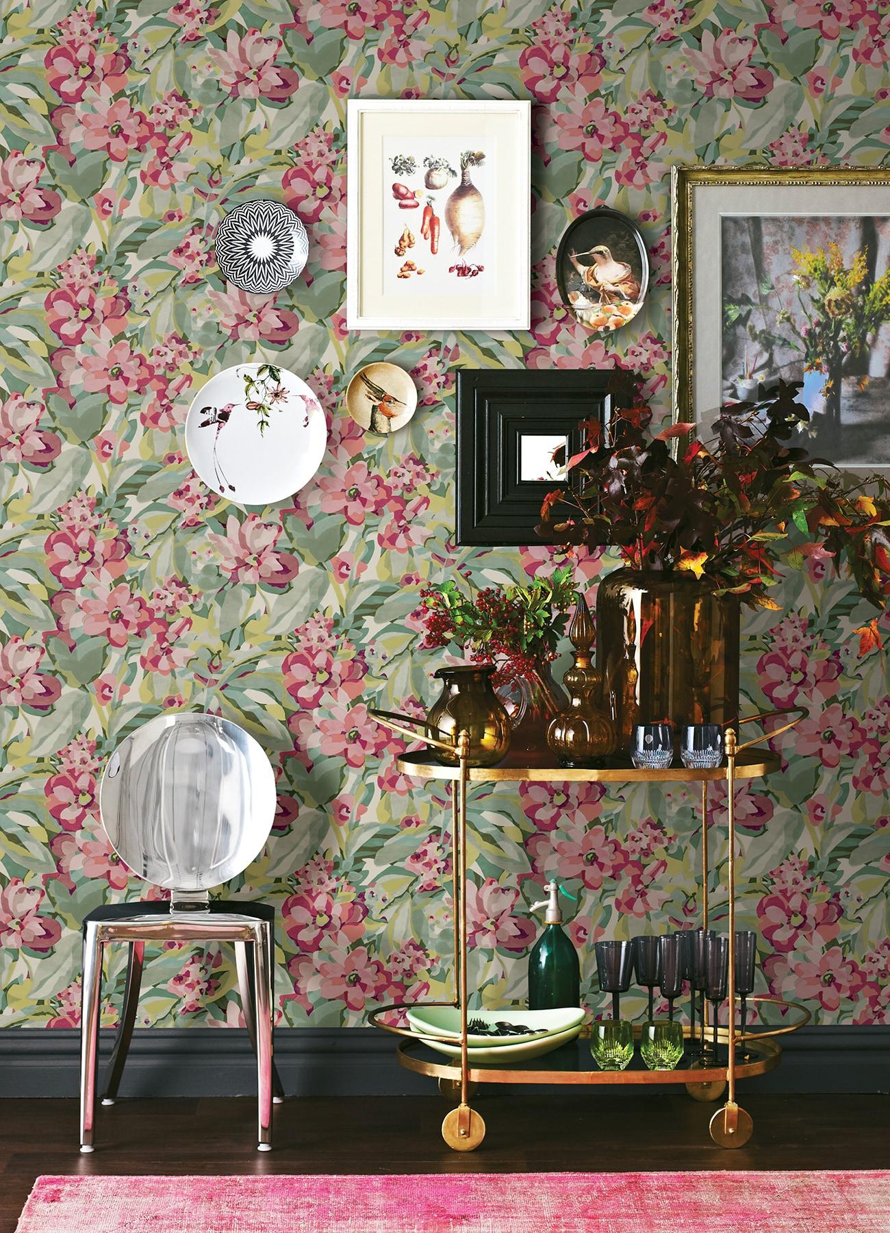 Belles Fleurs Peel & Stick Floral Roll