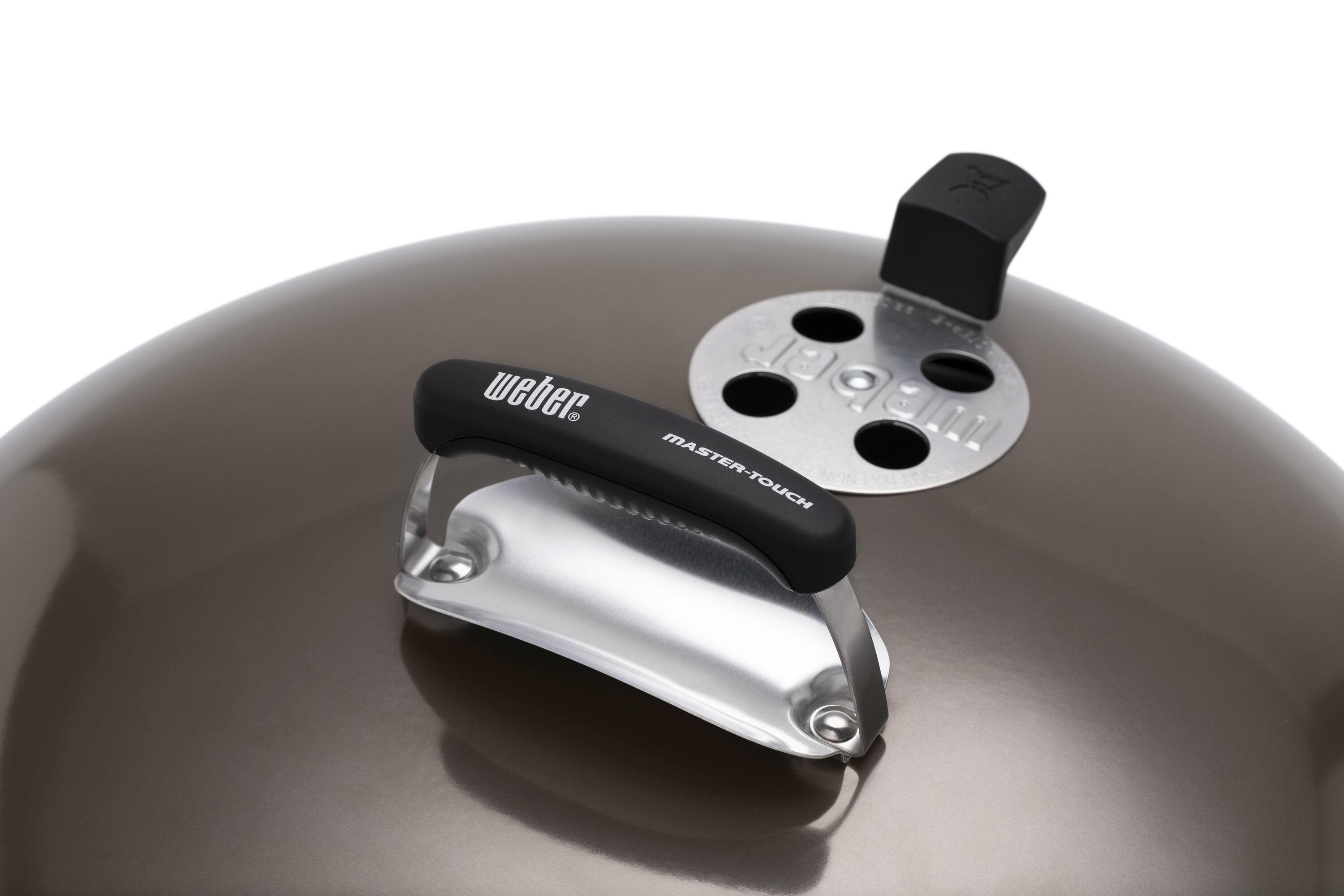 Weber 26 Inch Smoke Gray 588 Square-Inch Master-Touch Charcoal Grill