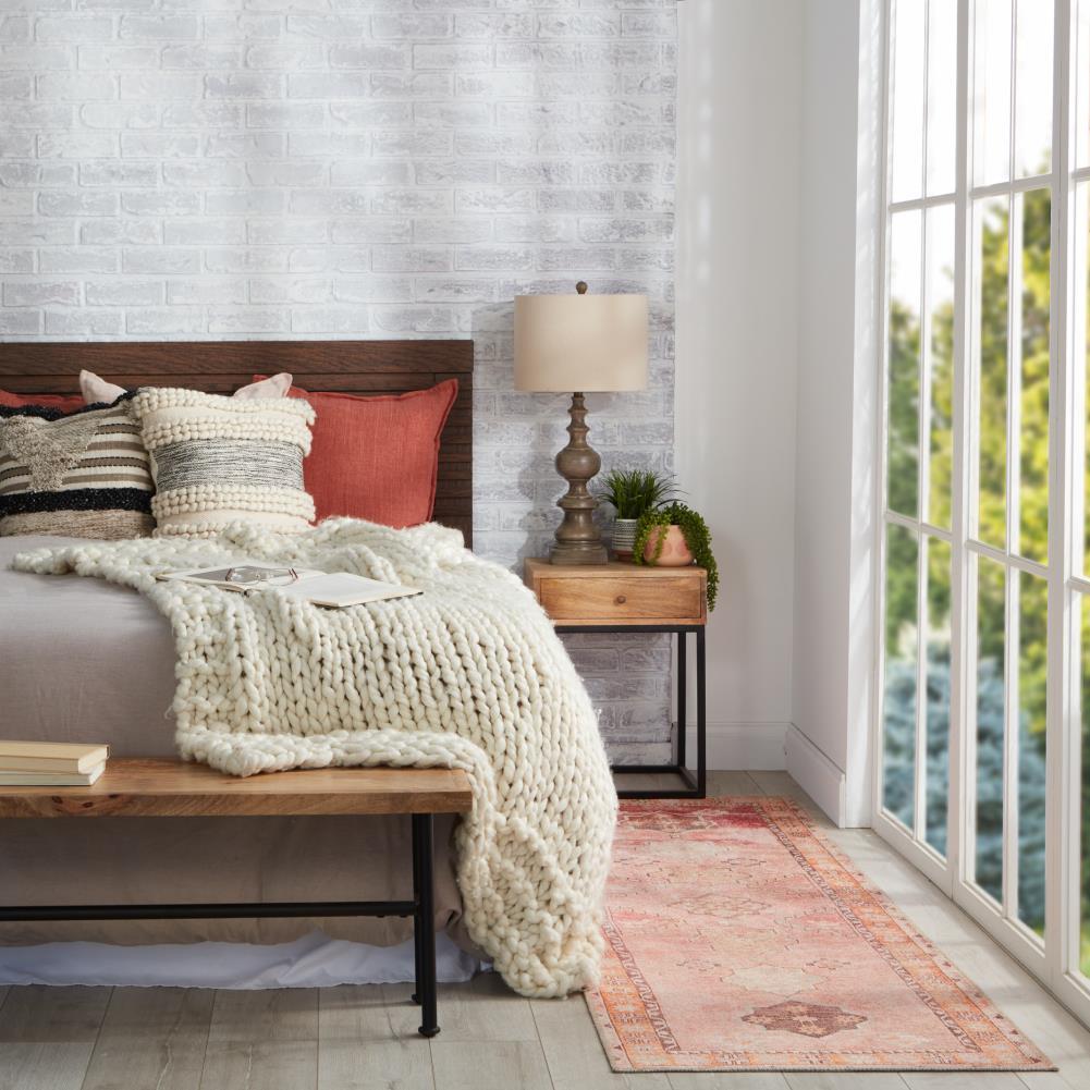 Damaris Rug - 2'6" x 7'6"