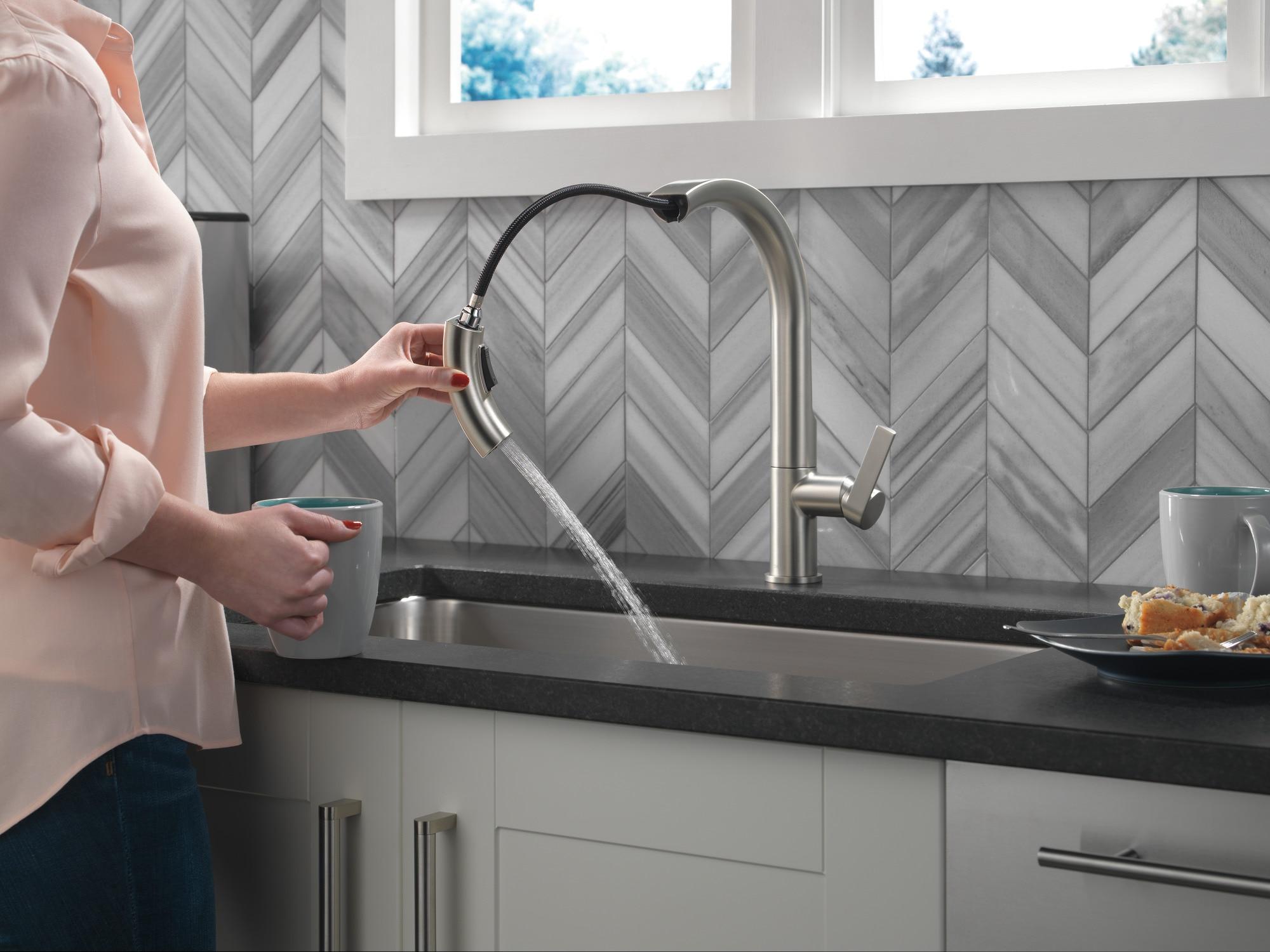 Keele Pull Down Sprayer Single Handle Kitchen Sink Faucet