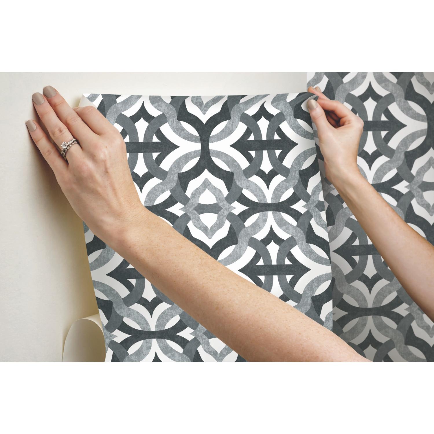 Waverly Peel & Stick Geometric Roll