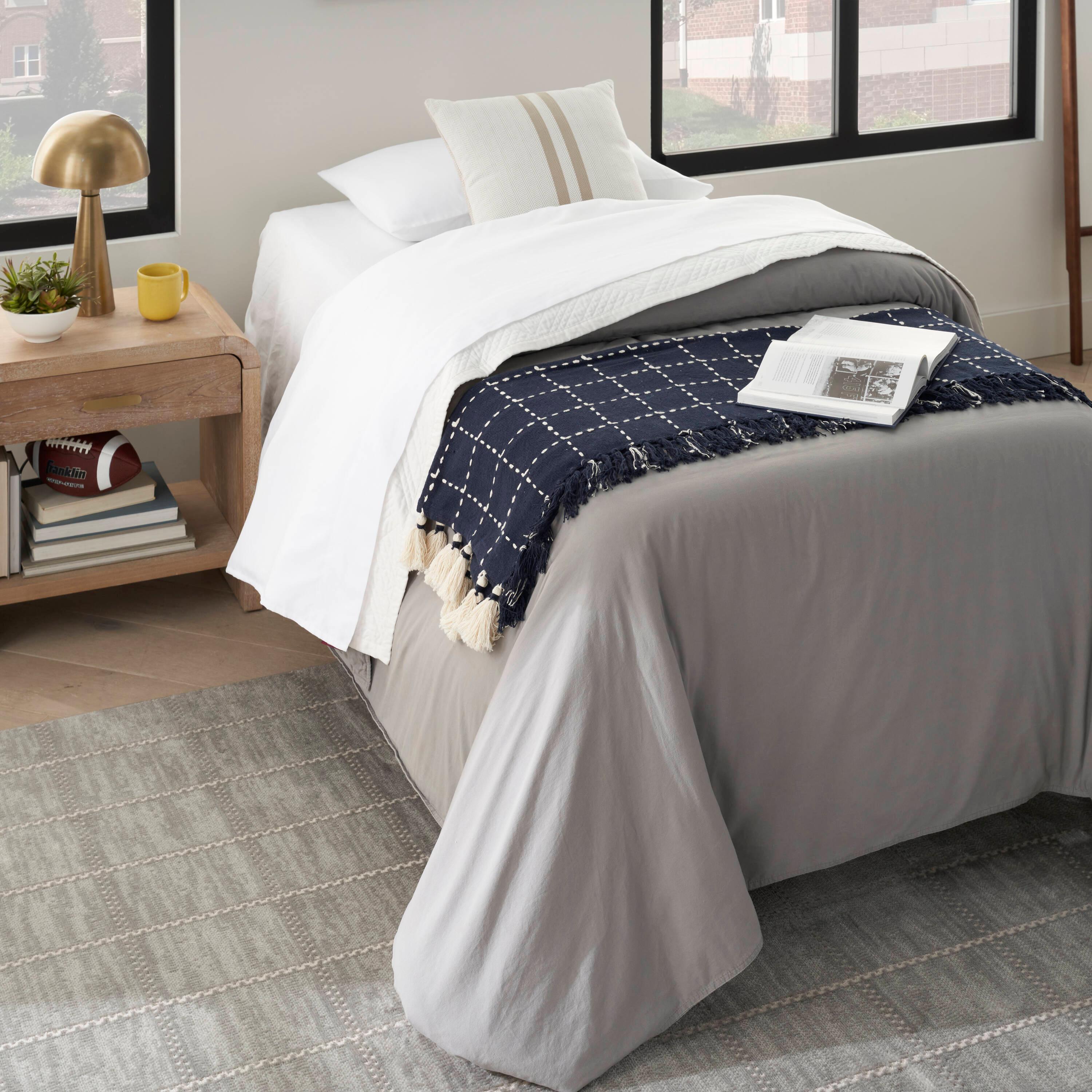 Nourison Serenity Home Contemporary Indoor Area Rug Light Grey 7'10" x 9'10"