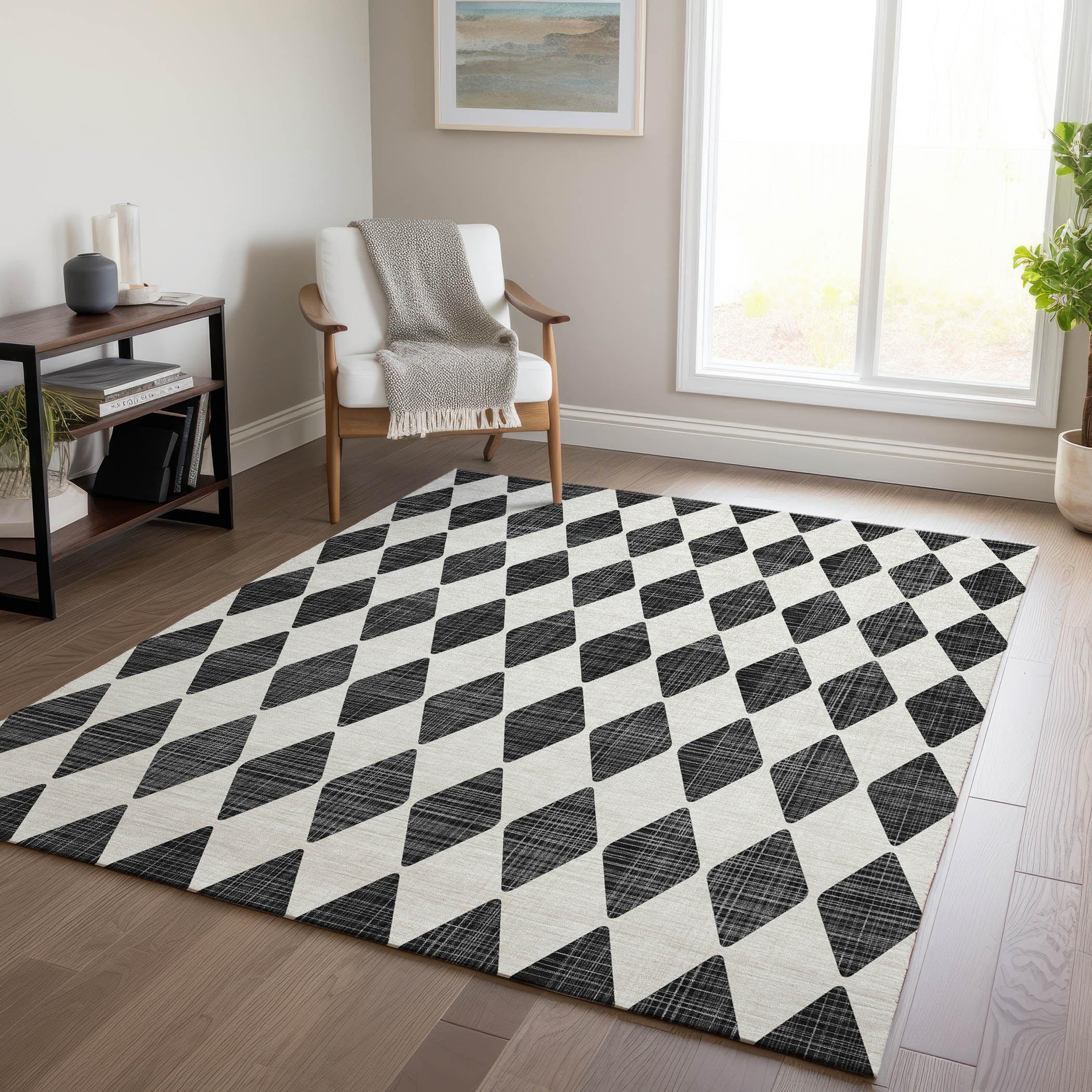 Black and White Diamond Pattern Washable Synthetic Rug, 3' x 5'