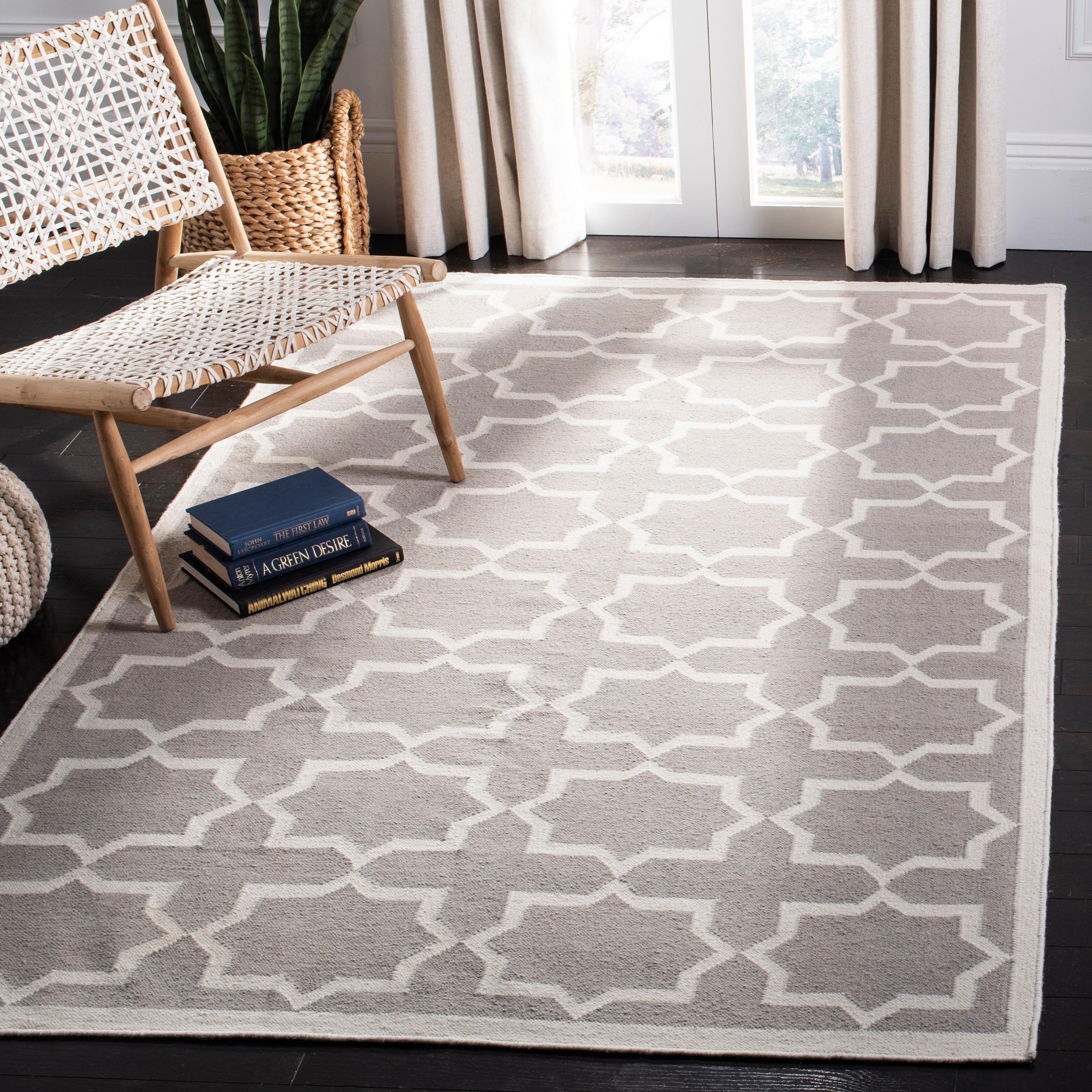 SAFAVIEH Dhurrie Diana Geometric Moroccan Wool Area Rug, Grey/Ivory, 3' x 5'