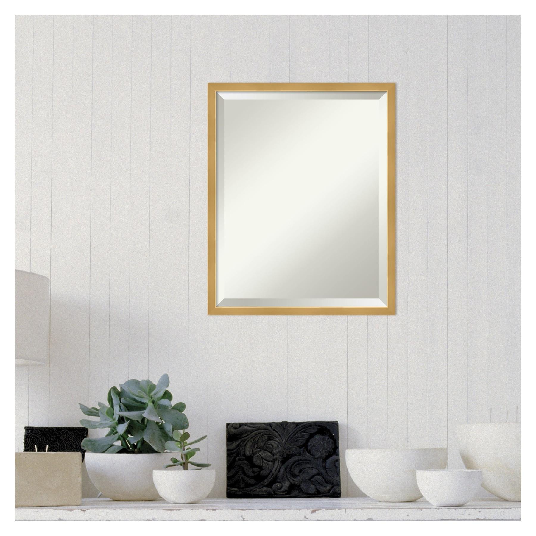 Amanti Art Espejo de Pared de Madera Biselada Dorada Pulida Svelte 21,5 x 17,5 Pulgadas.