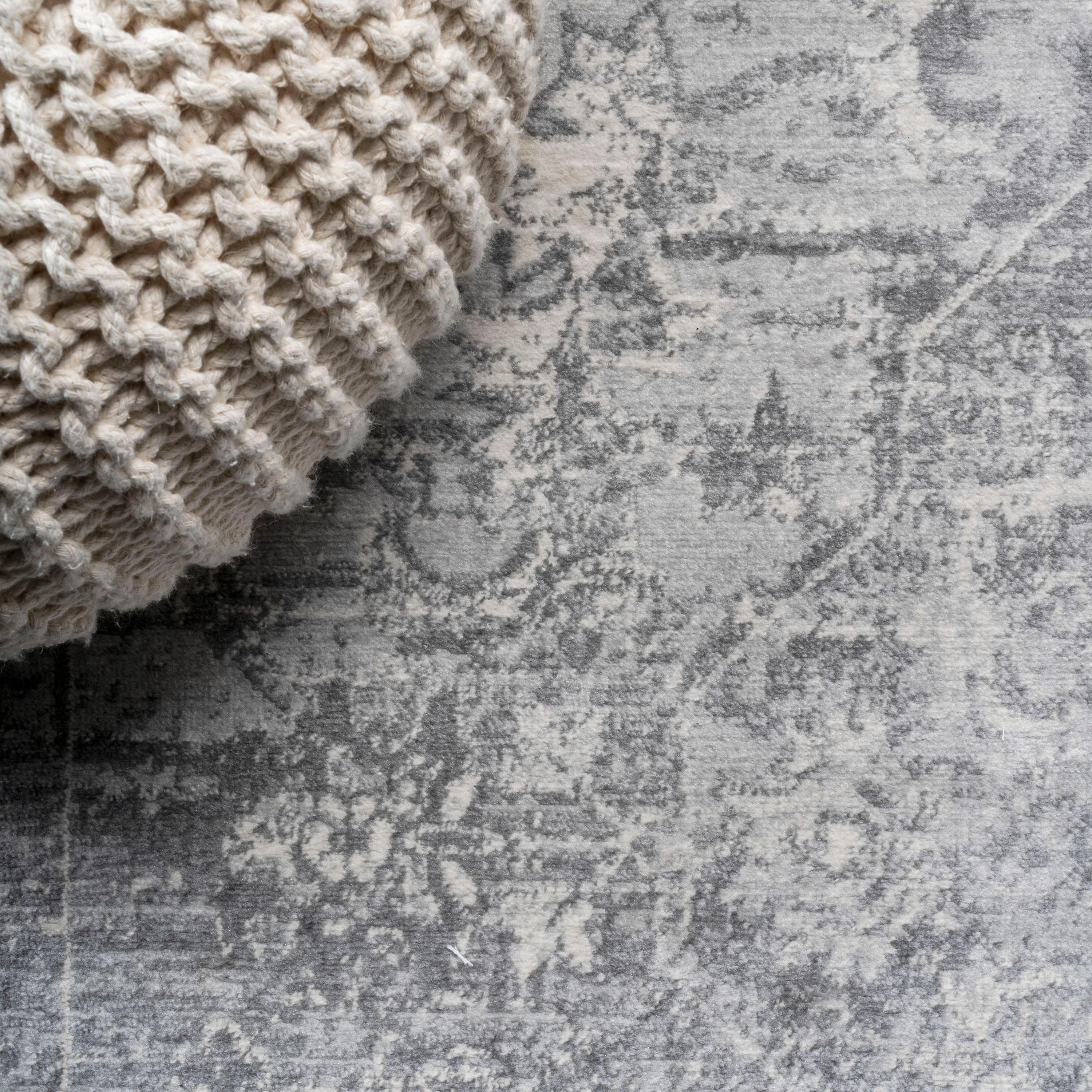 4' X 6' Modern Persian Vintage Medallion Area Rug, Gray - JONATHAN Y