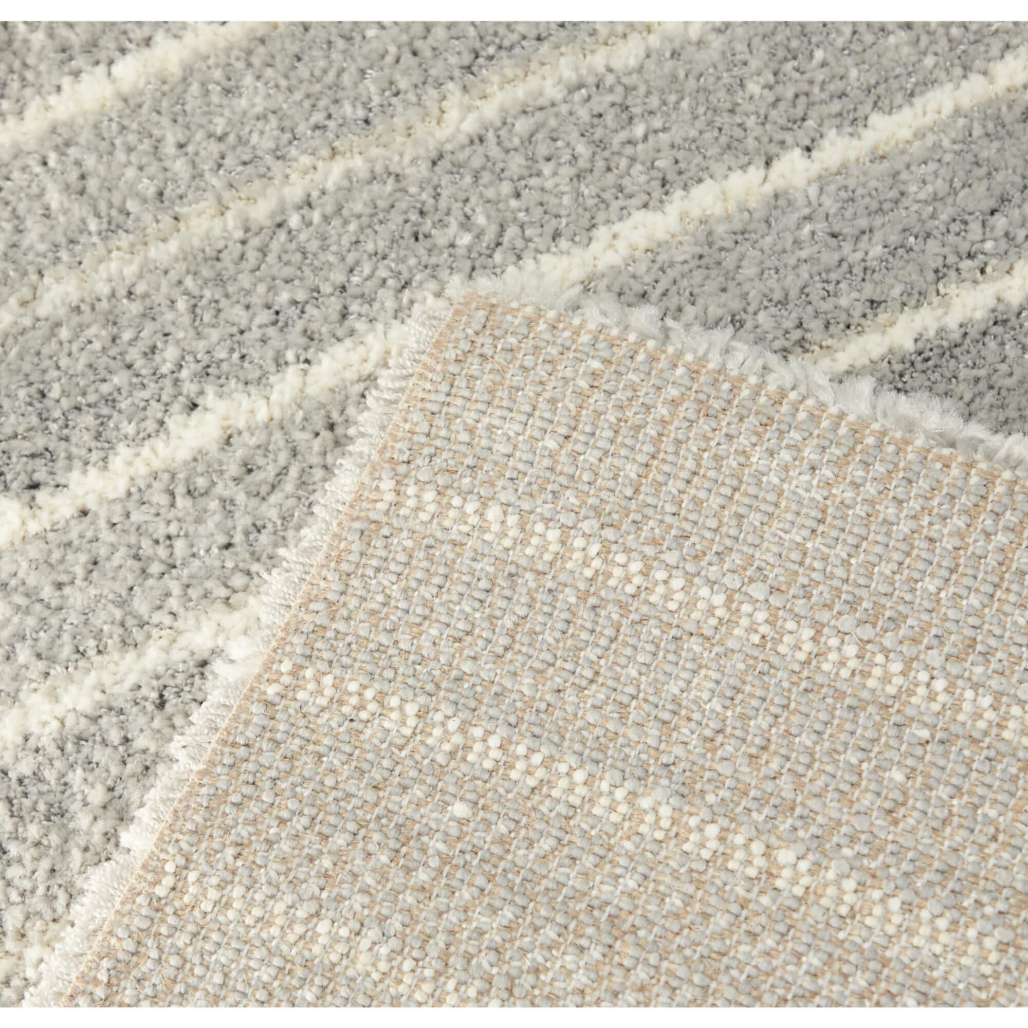 Northern Coziness Handmade Gray Stripe 5' x 7' Area Rug