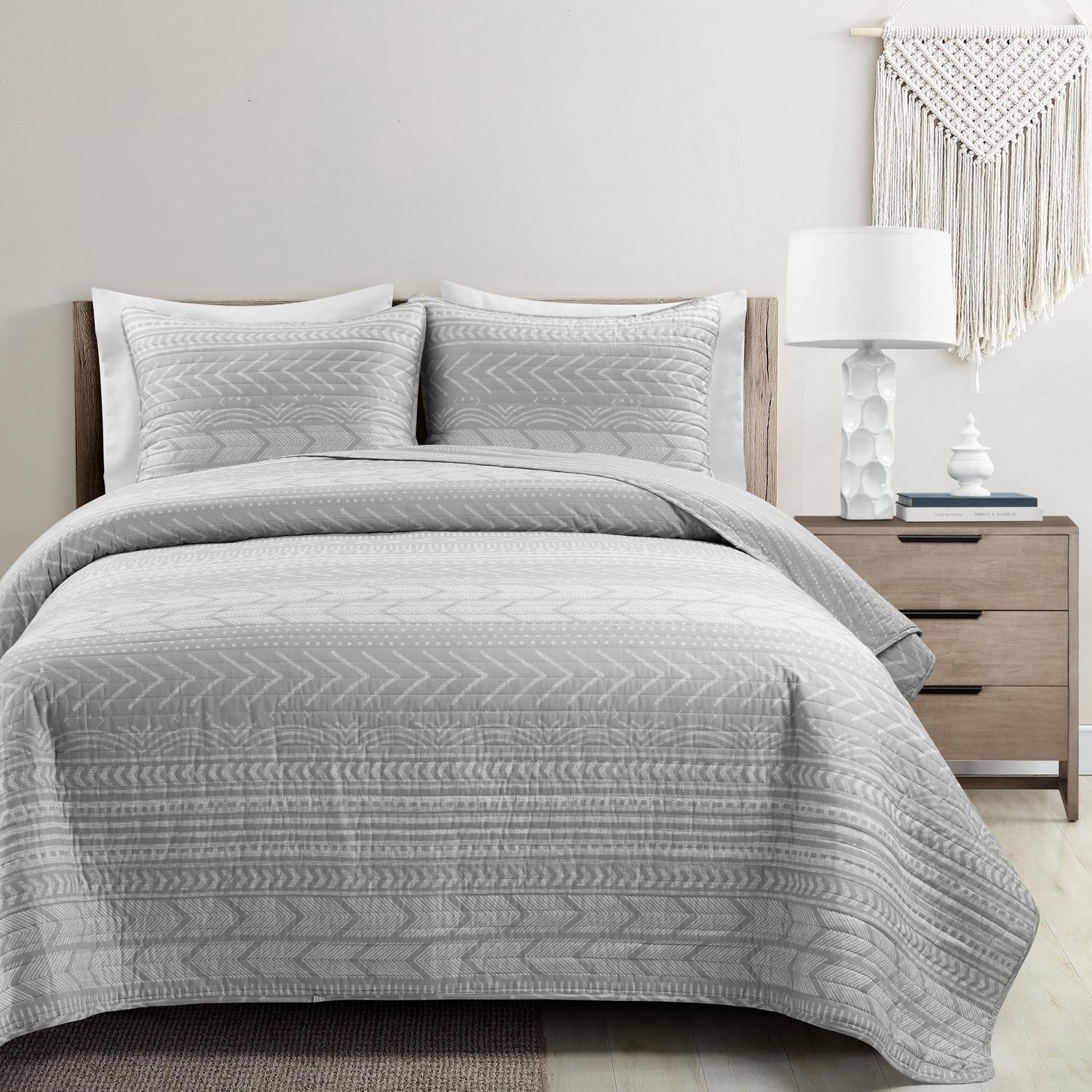 Hygge Geo Reversible Contemporary 3-Piece Quilt Set