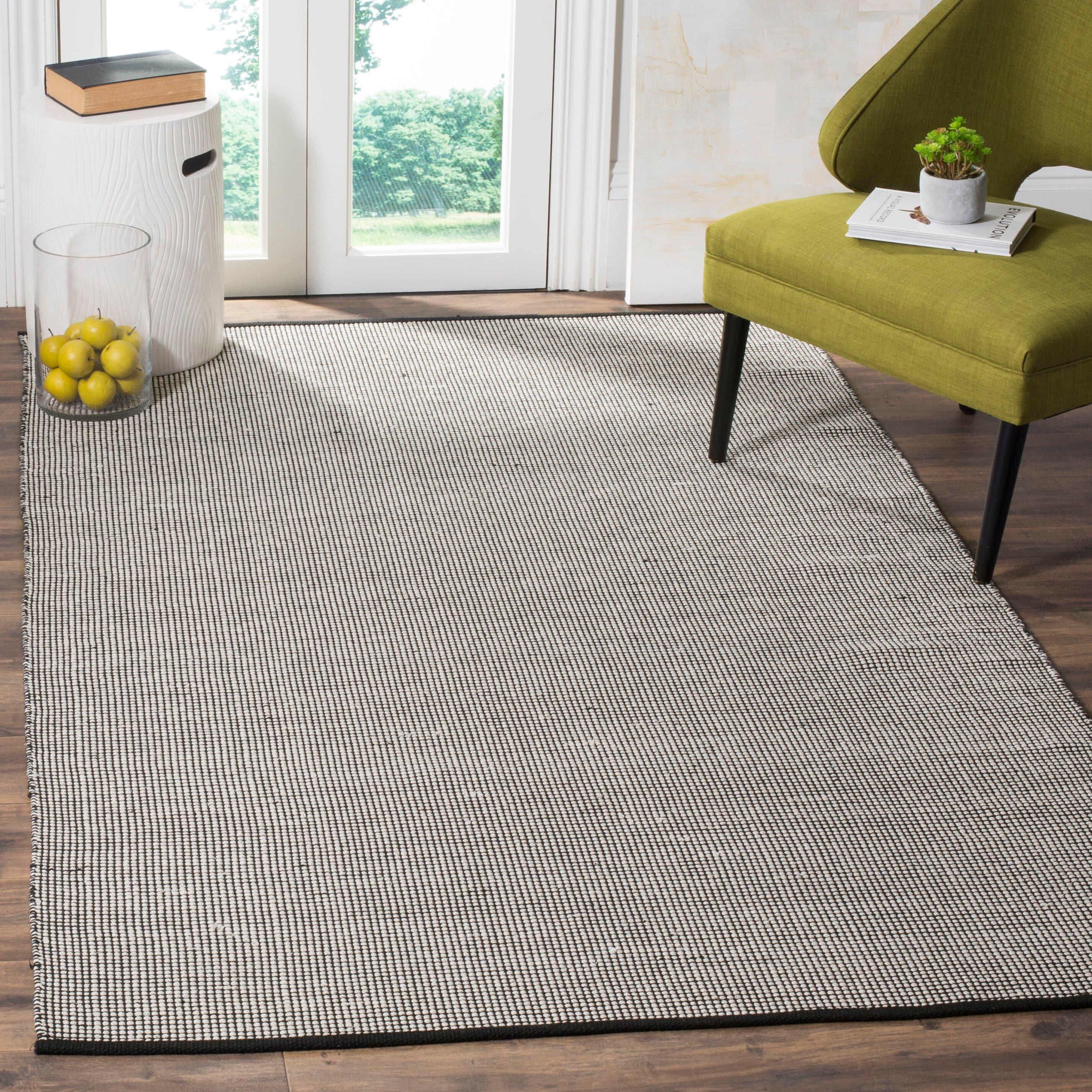 Montauk MTK345 Hand Woven Indoor Accent Rug - Ivory/Black - 3'x5' - Safavieh