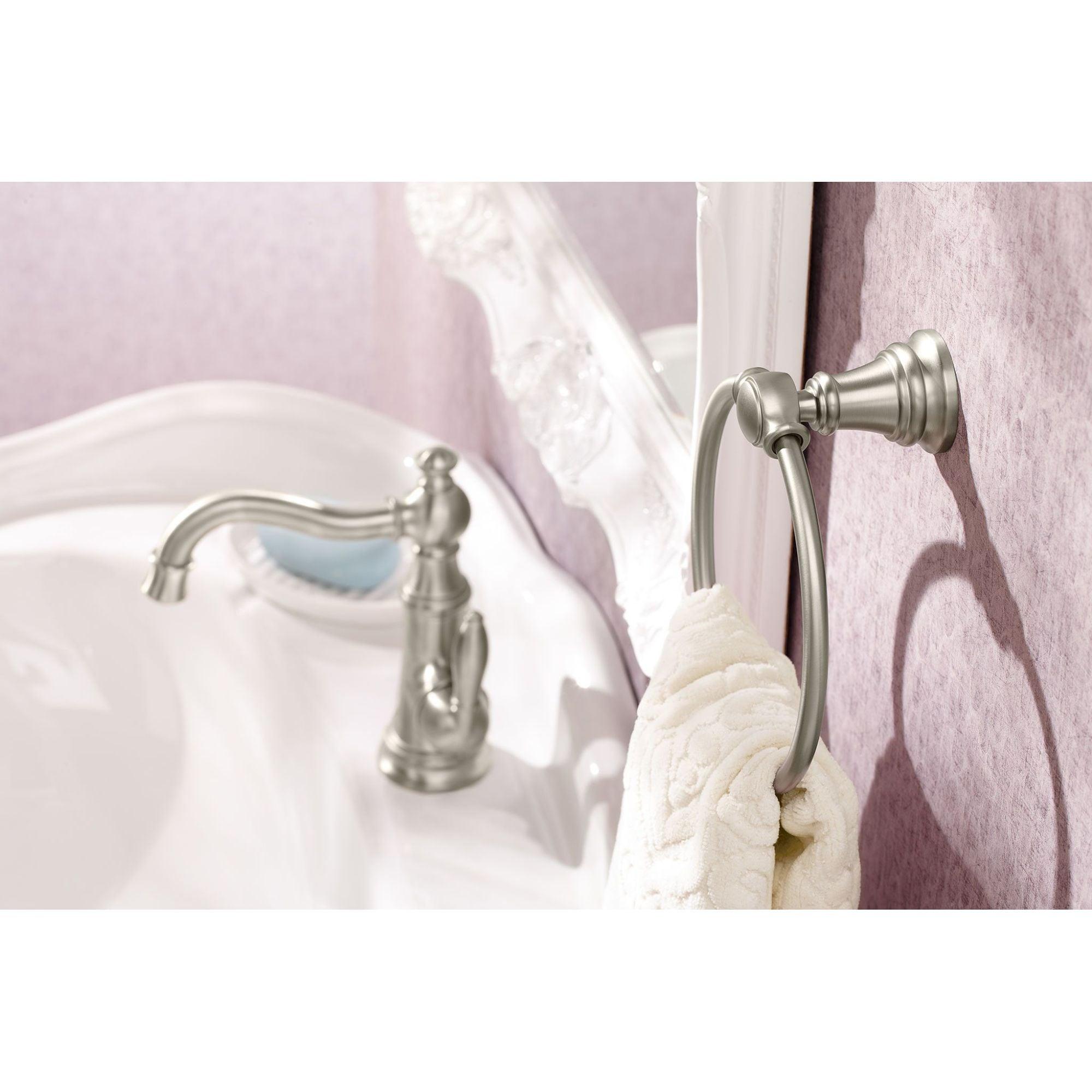 Weymouth Single Hole Bathroom Faucet With Drain Assembly